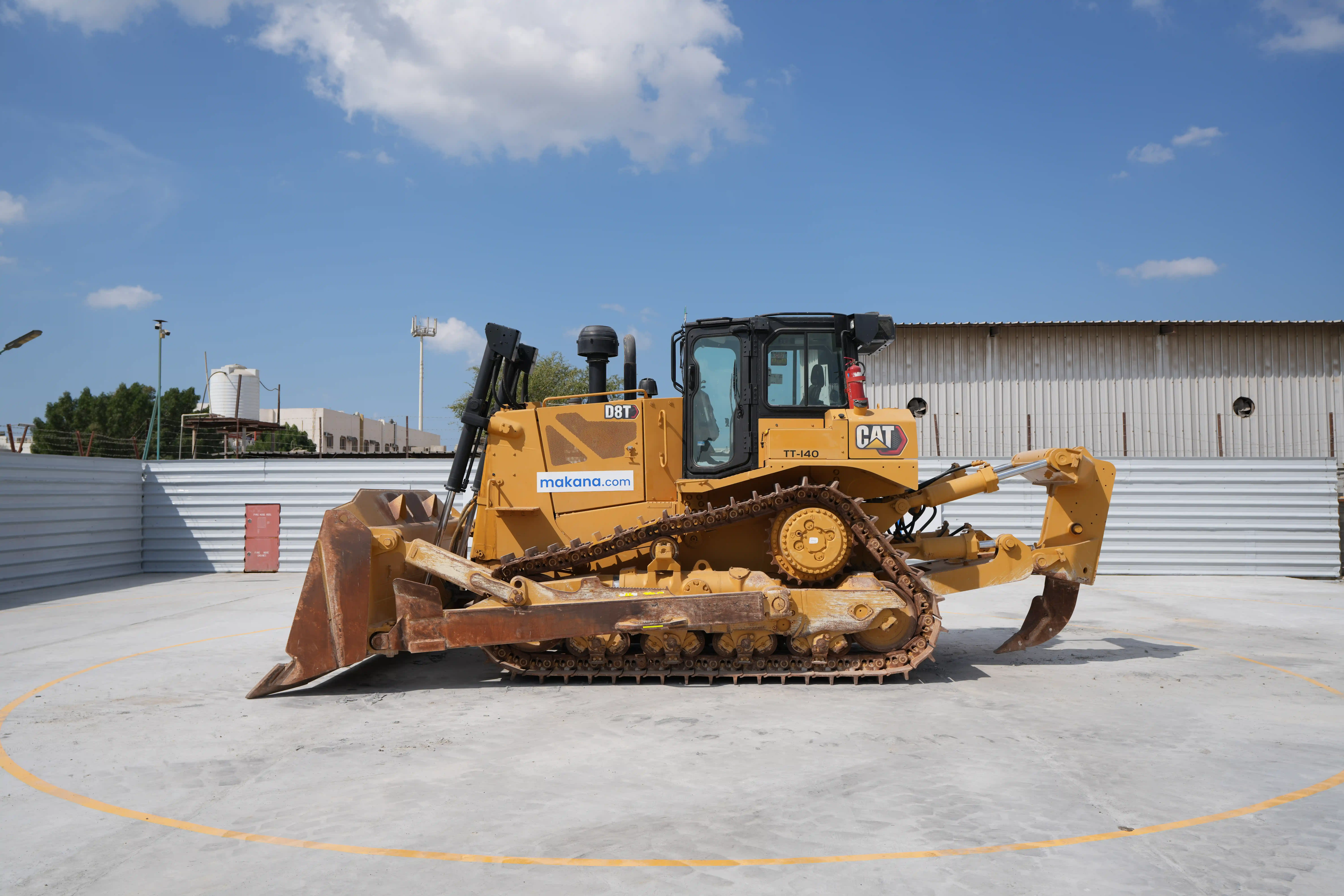 CDB-002-Cat-D8T-crawler-dozer-exterior-left-side-view