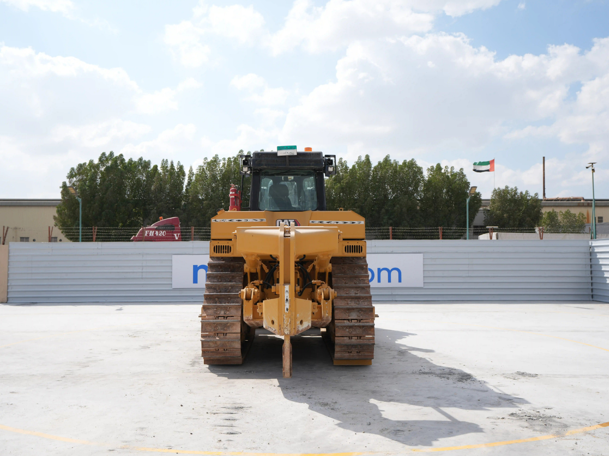Product-Cat D8T crawler dozer-exterior