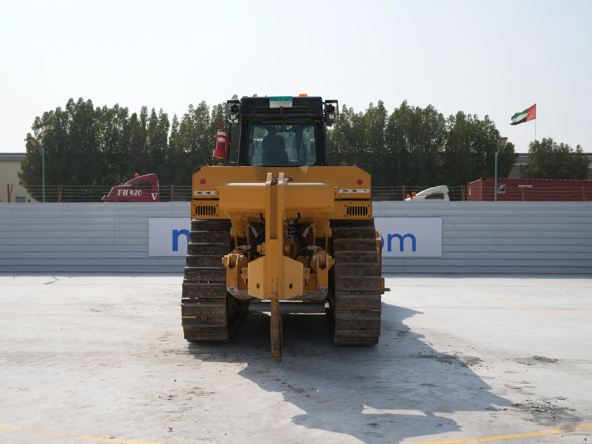 Product-Cat D8T crawler dozer-exterior