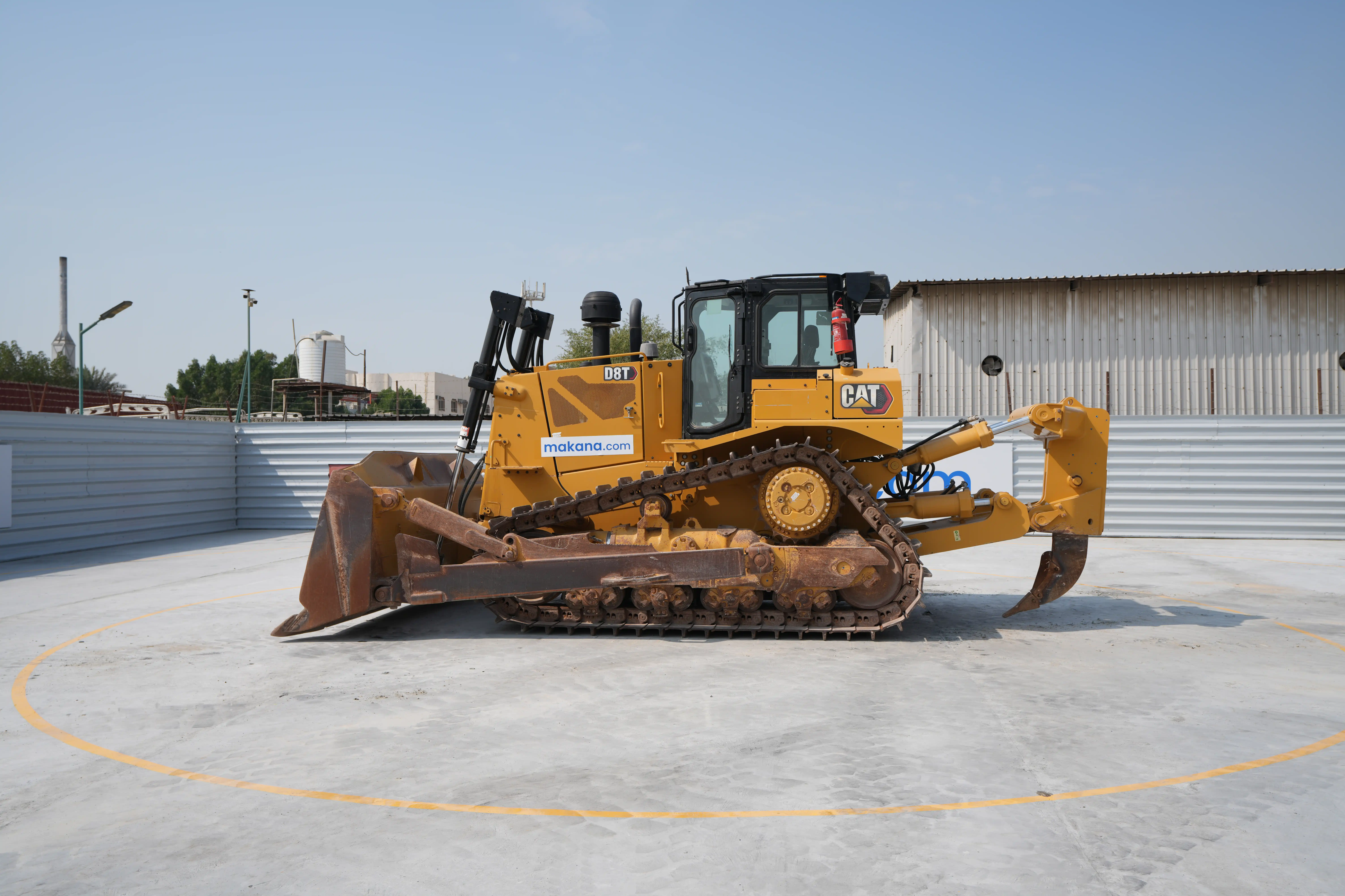 CDB-003-Cat-D8T-crawler-dozer-exterior-left-side-view