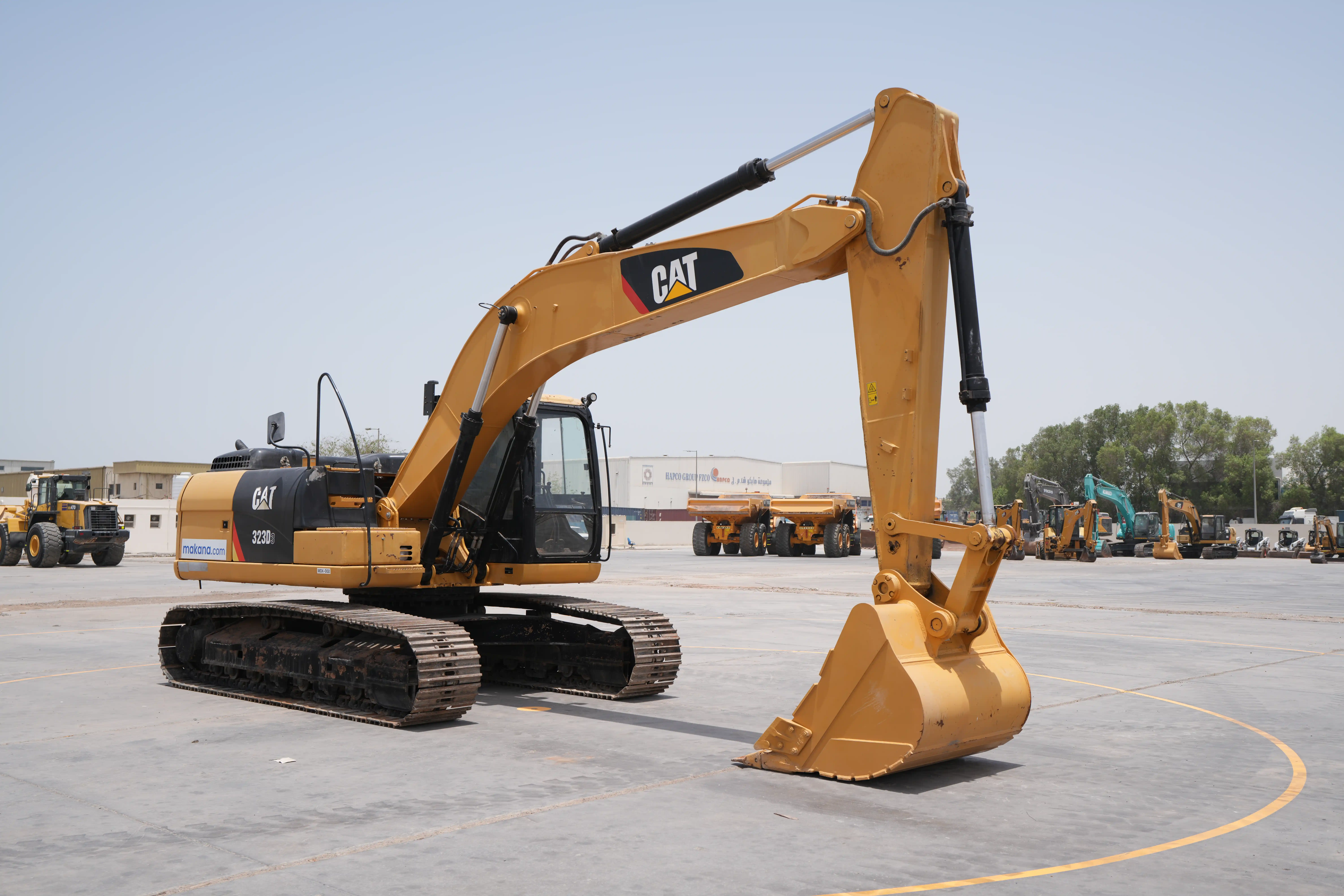 Product-Cat 323D3 medium excavator-exterior
