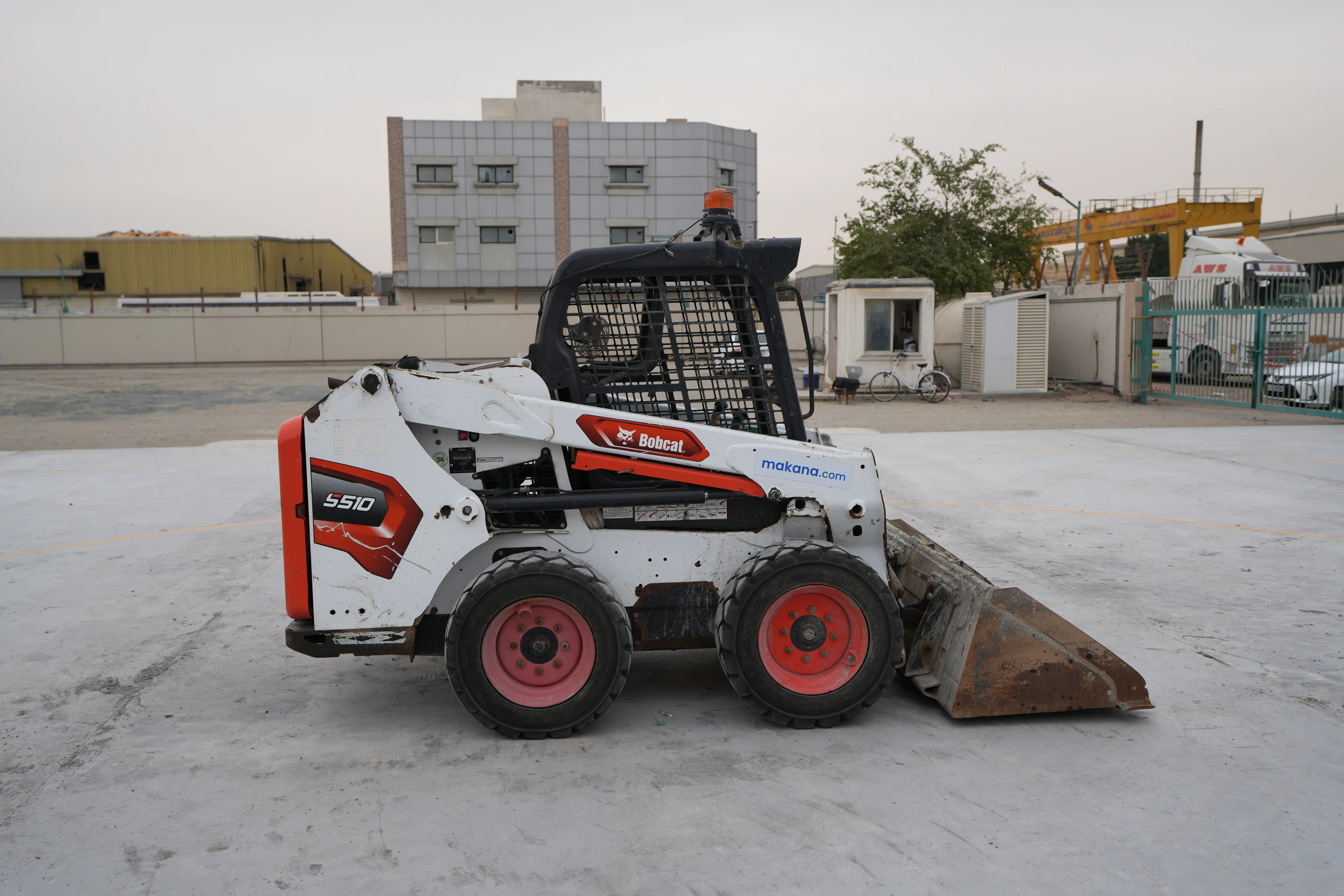 SSL-002-Bobcat-S510-skid-steer-loader-exterior-right-side-view
