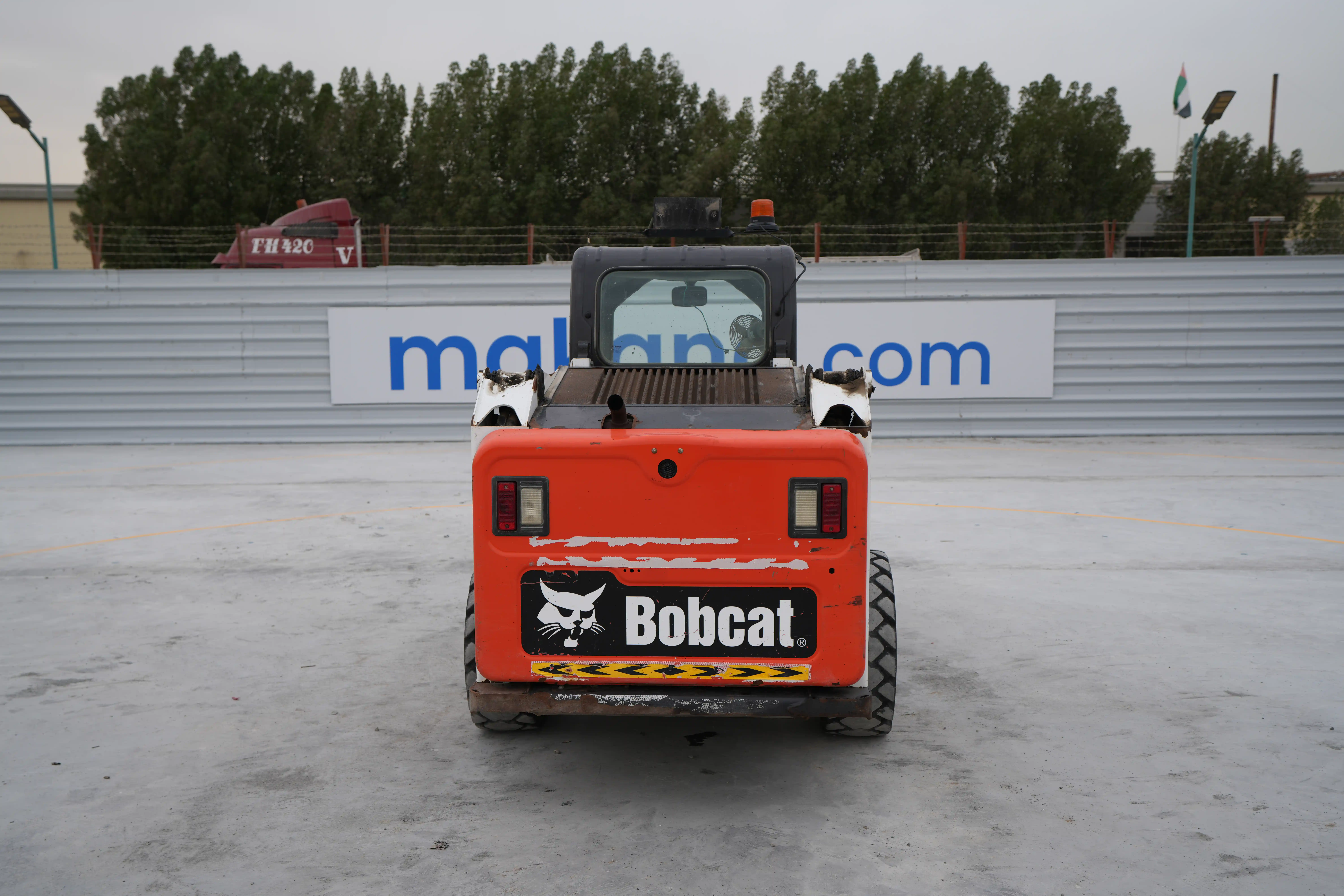 SSL-002-Bobcat-S510-skid-steer-loader-exterior-rear-view