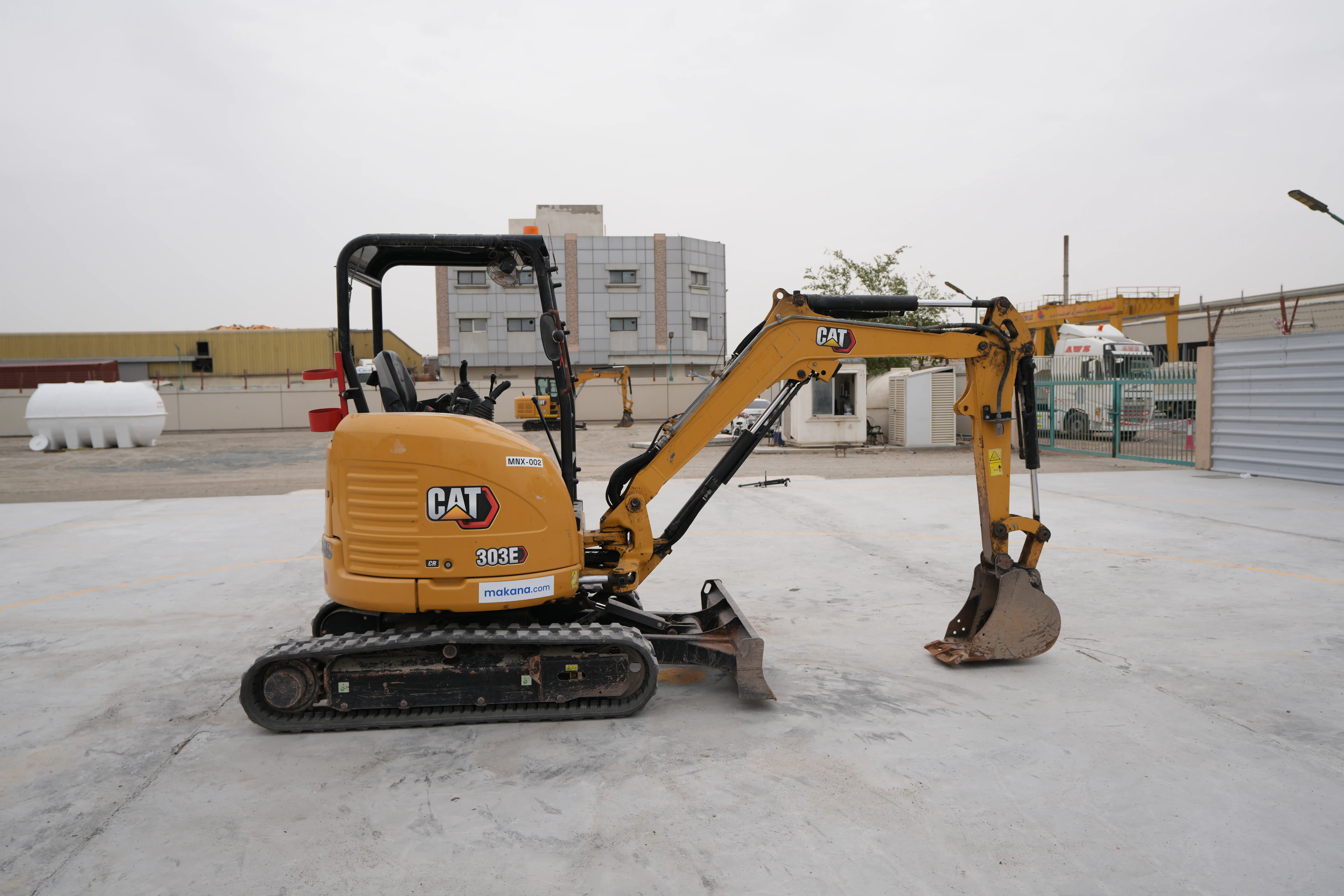 MNX-002-Cat-303E-mini-excavator-exterior-right-side-view