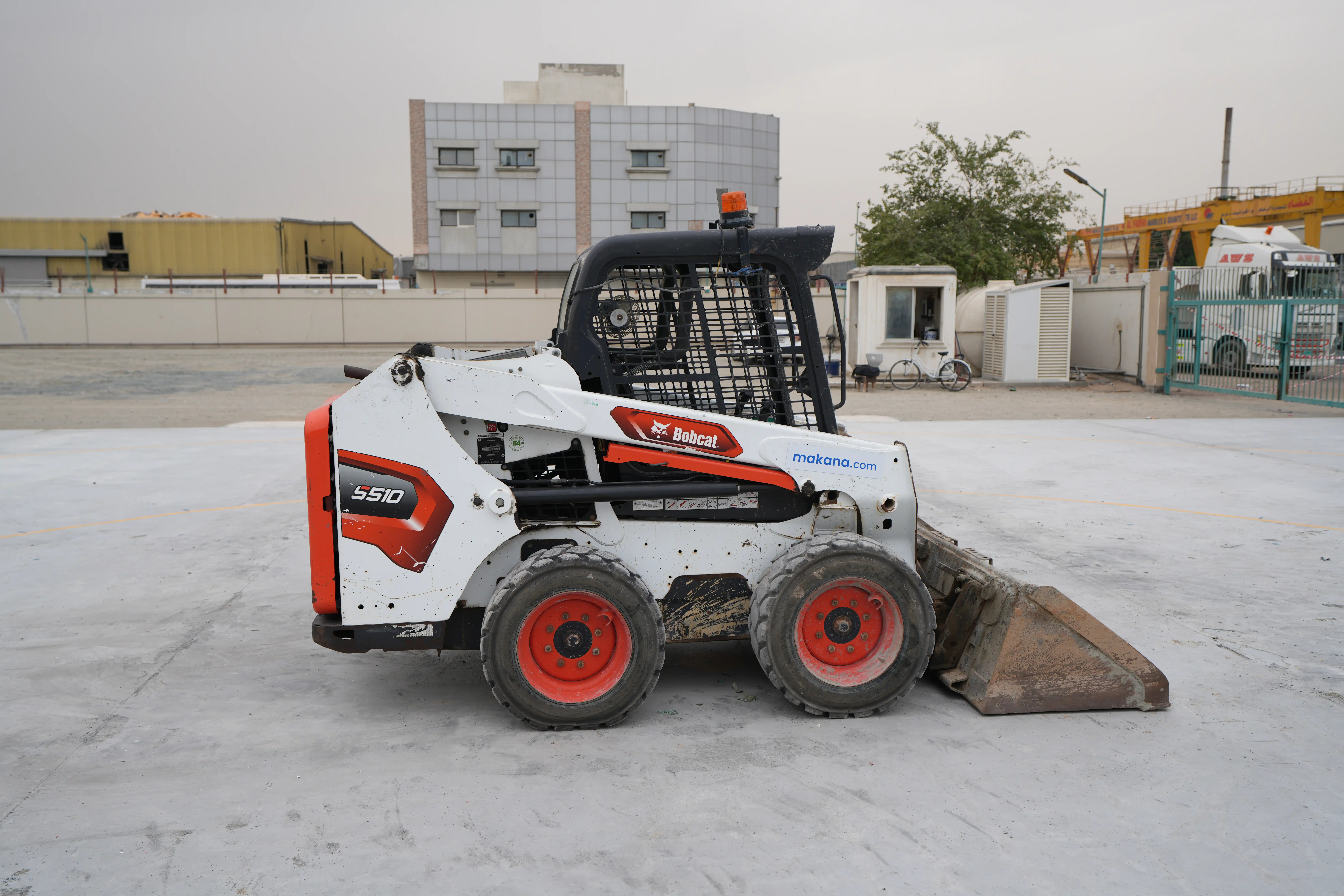 SSL-001-Bobcat-S510-skid-steer-loader-exterior-right-side-view