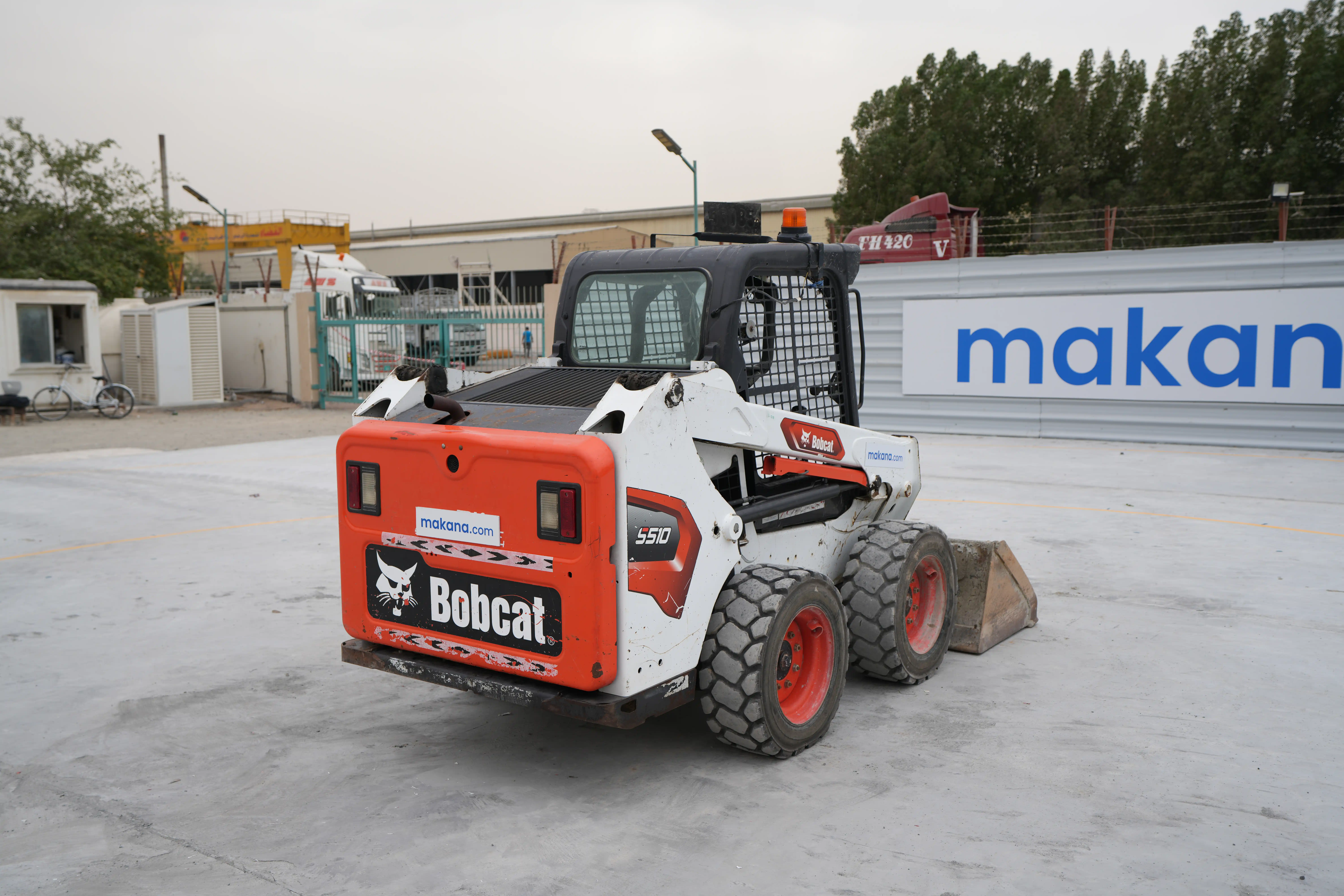 SSL-001-Bobcat-S510-skid-steer-loader-exterior-rear-right-side-view