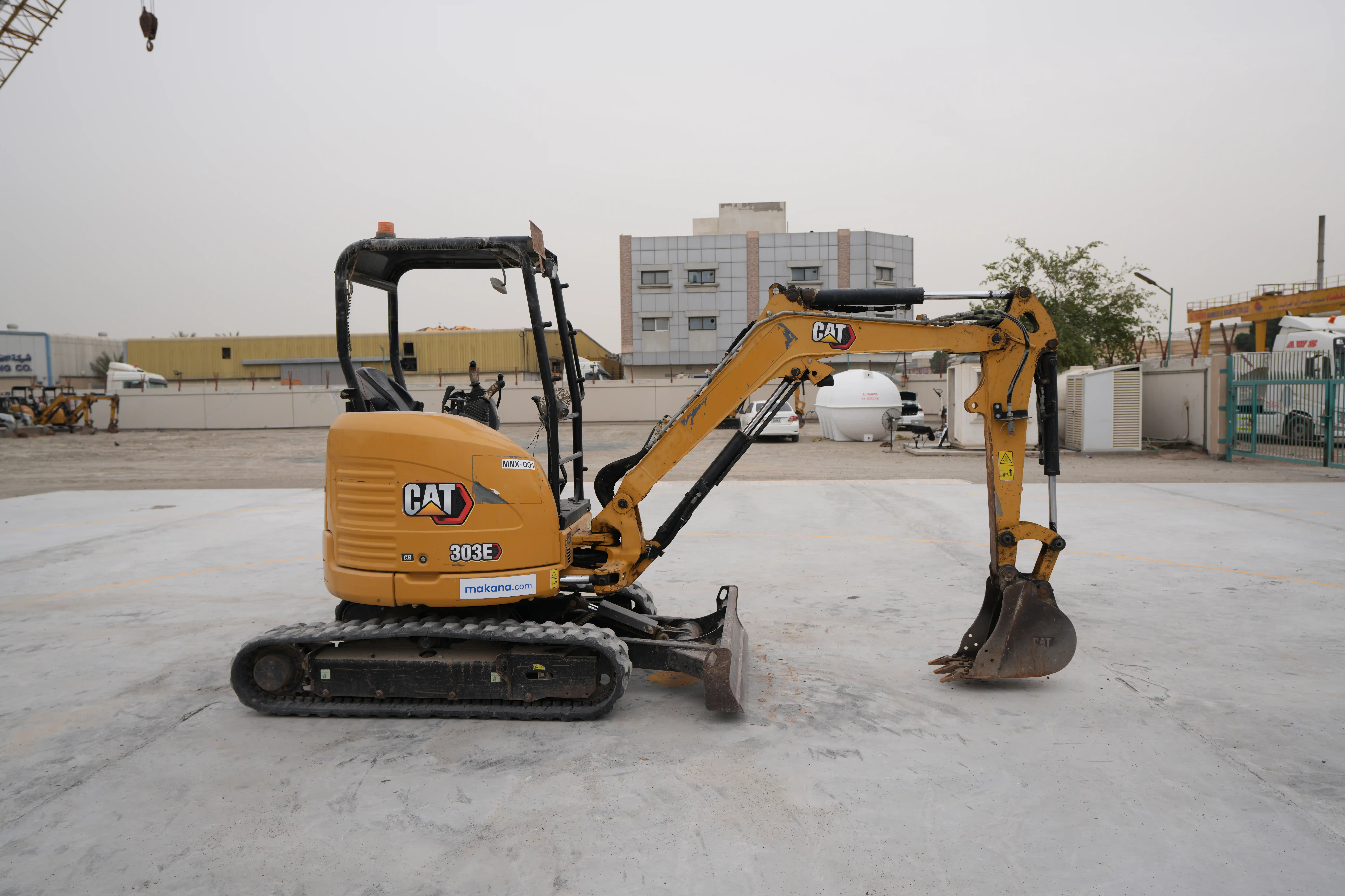 MNX-001-Cat-303E-mini-excavator-exterior-right-side-view