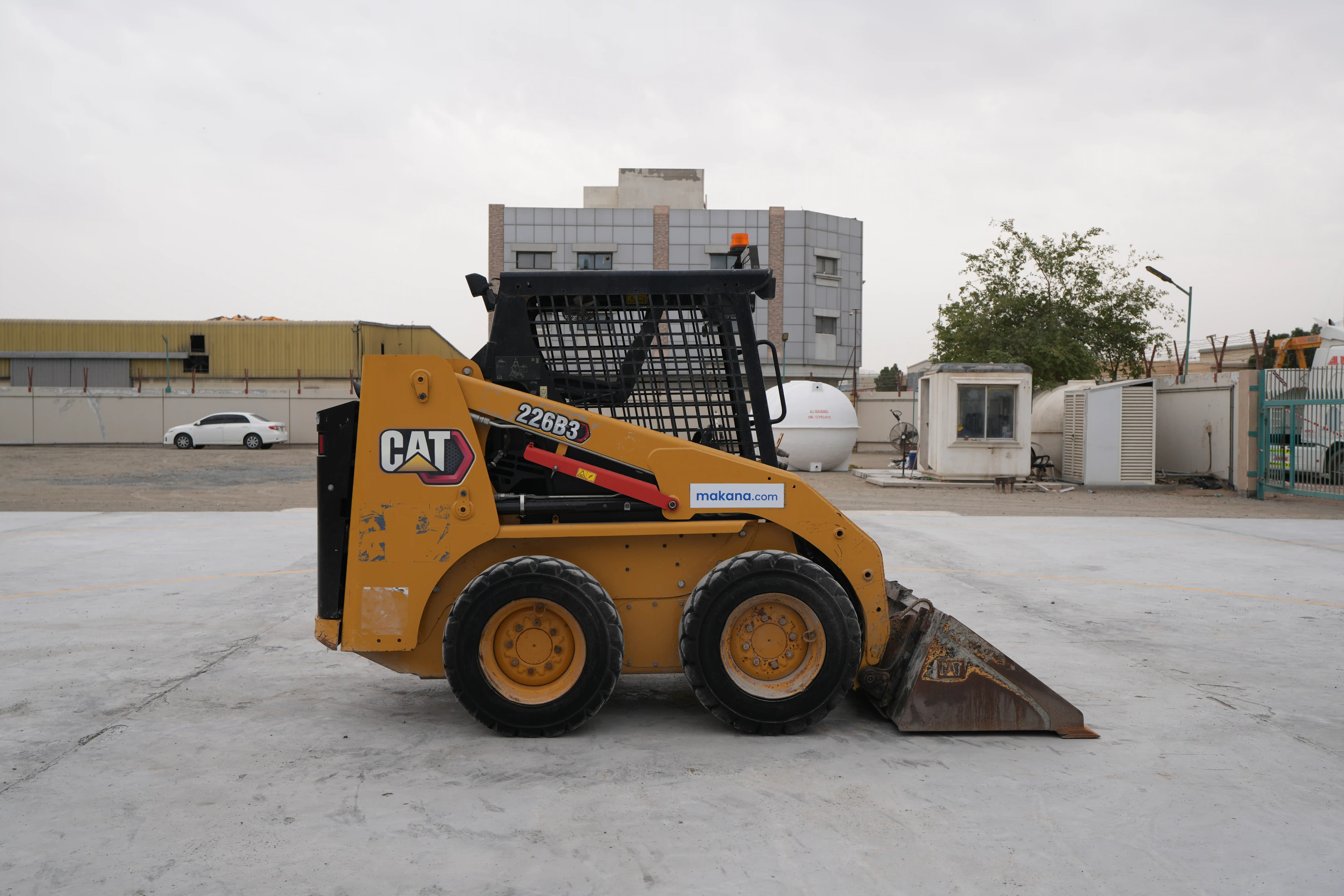 SSL-003-Cat-226B3-skid-steer-loader-exterior-right-side-view