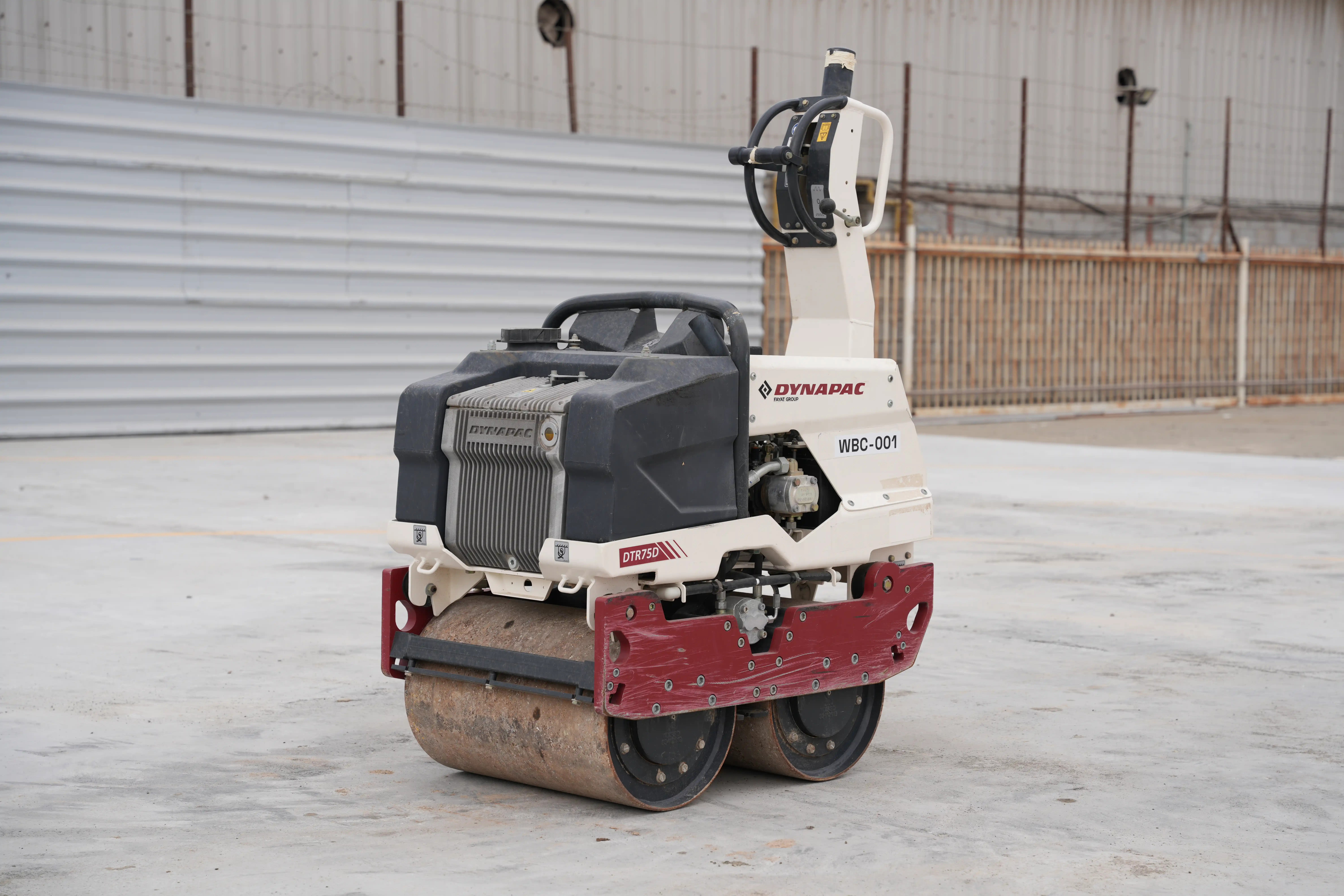 WBC-001-Dynapac-DTR75D-walk-behind-compactor-exterior-front-left-side-view