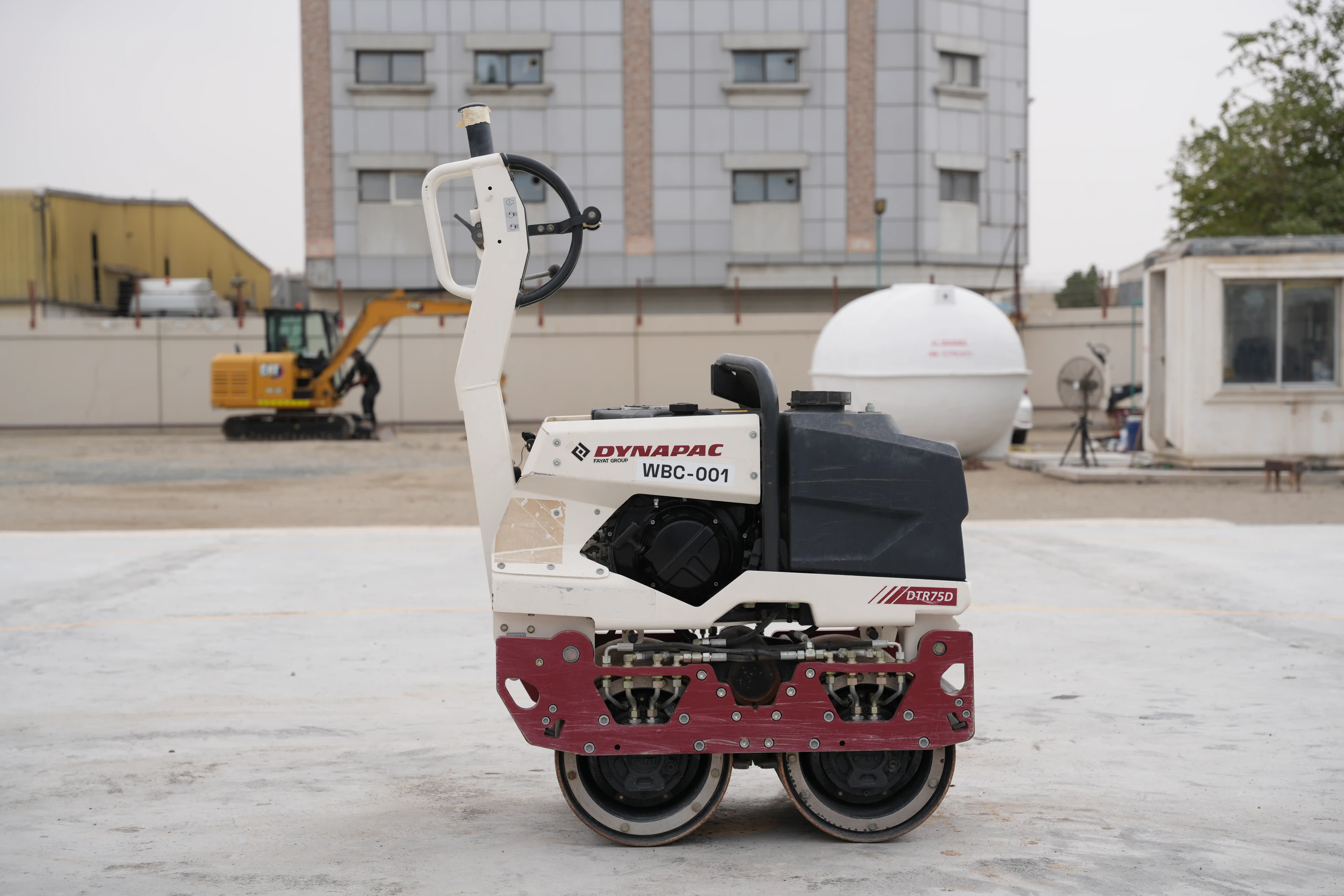 WBC-001-Dynapac-DTR75D-walk-behind-compactor-exterior-right-side-view