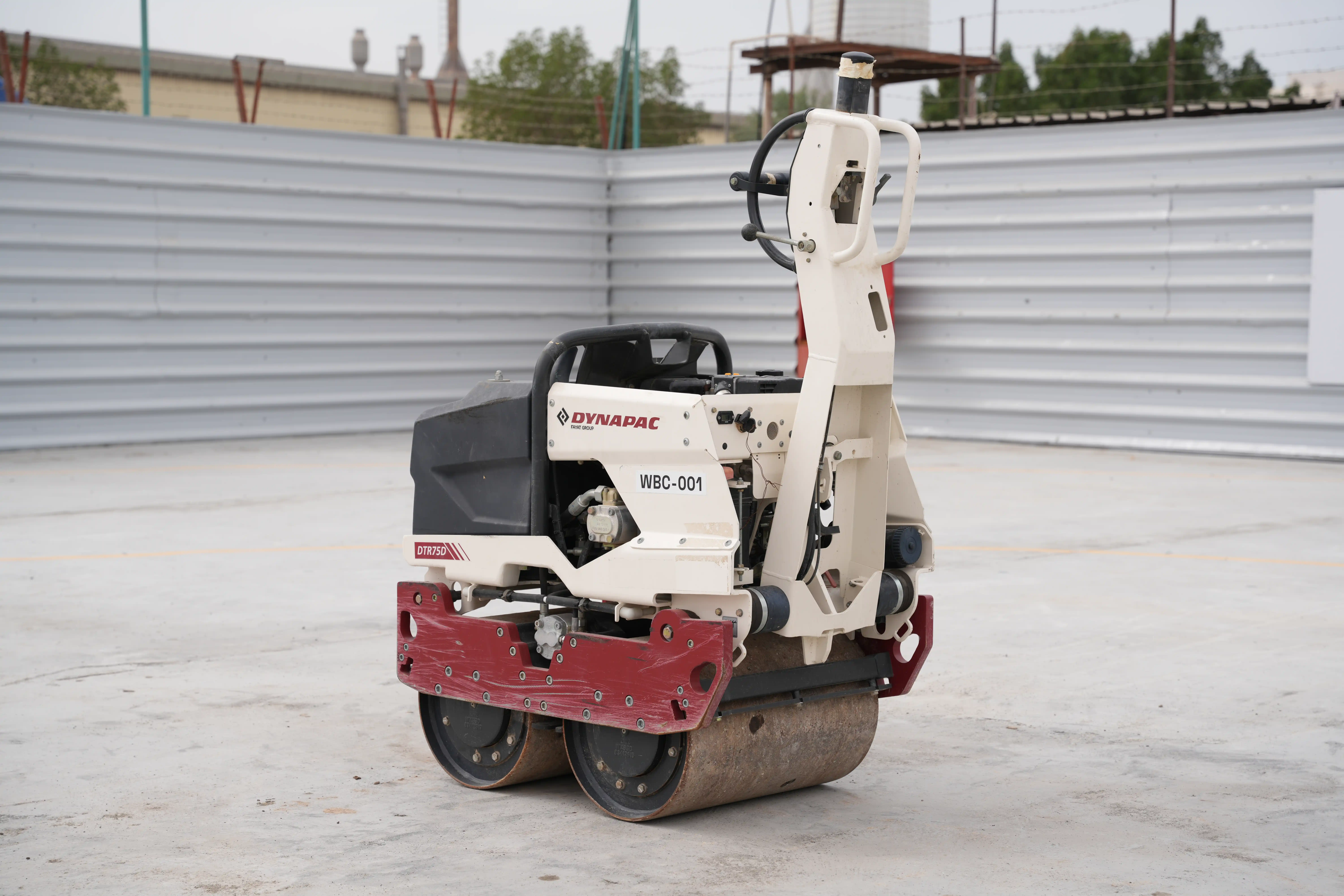 WBC-001-Dynapac-DTR75D-walk-behind-compactor-exterior-rear-left-side-view