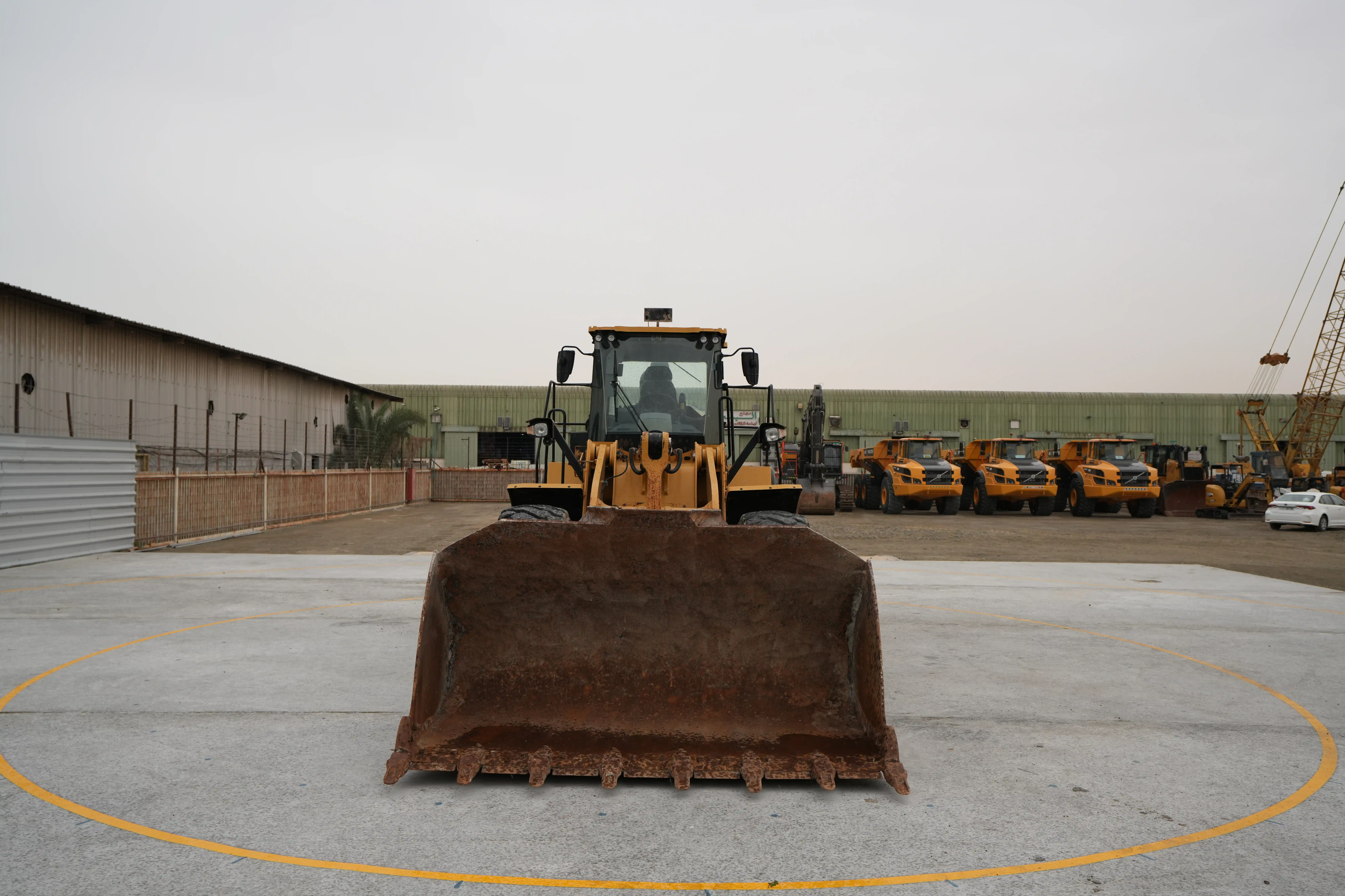WHL-002-Cat-966L-wheel-loader-exterior-front-view