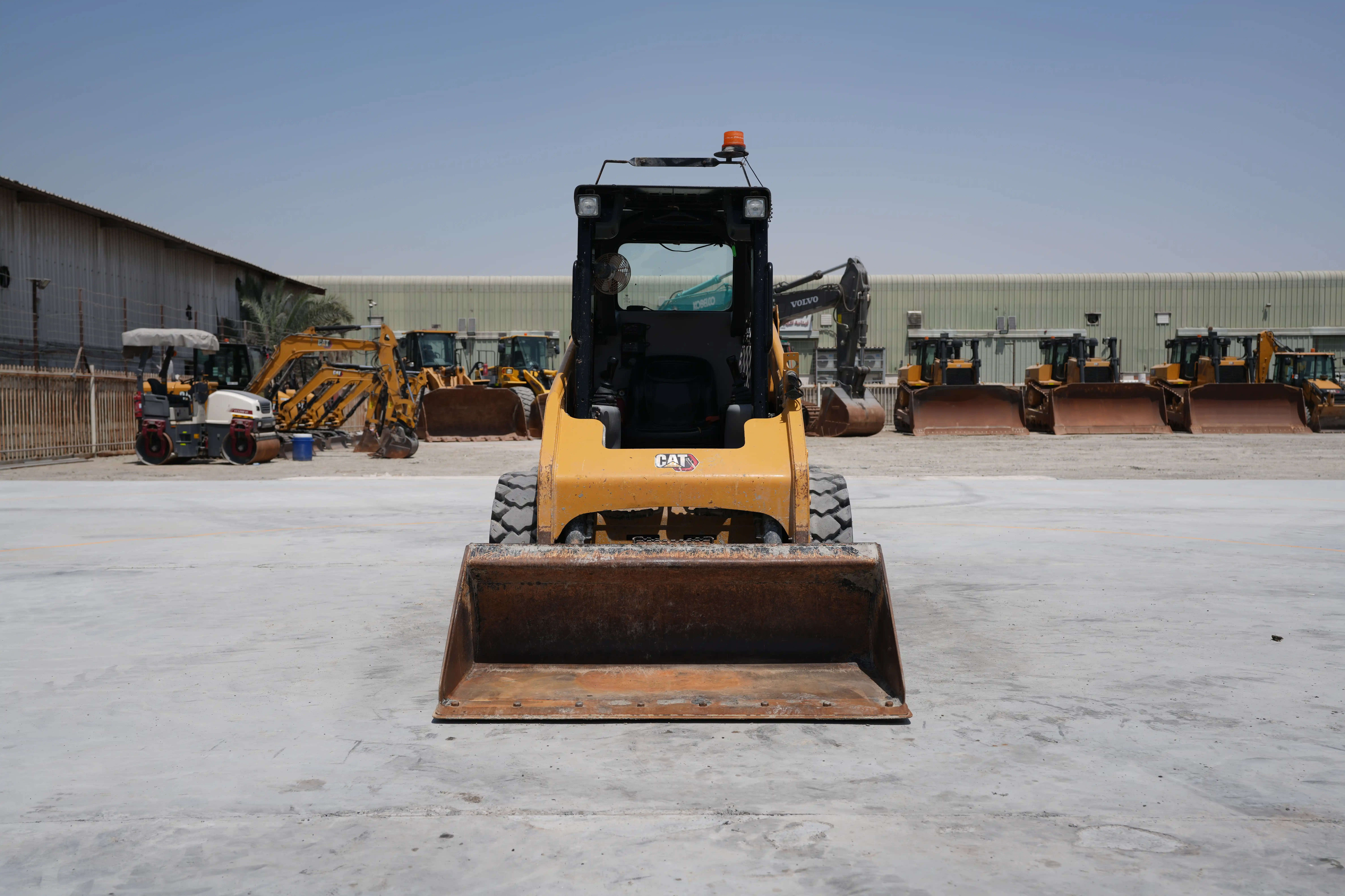 SSL-004-Cat-226B3-skid-steer-loader-exterior-front-view