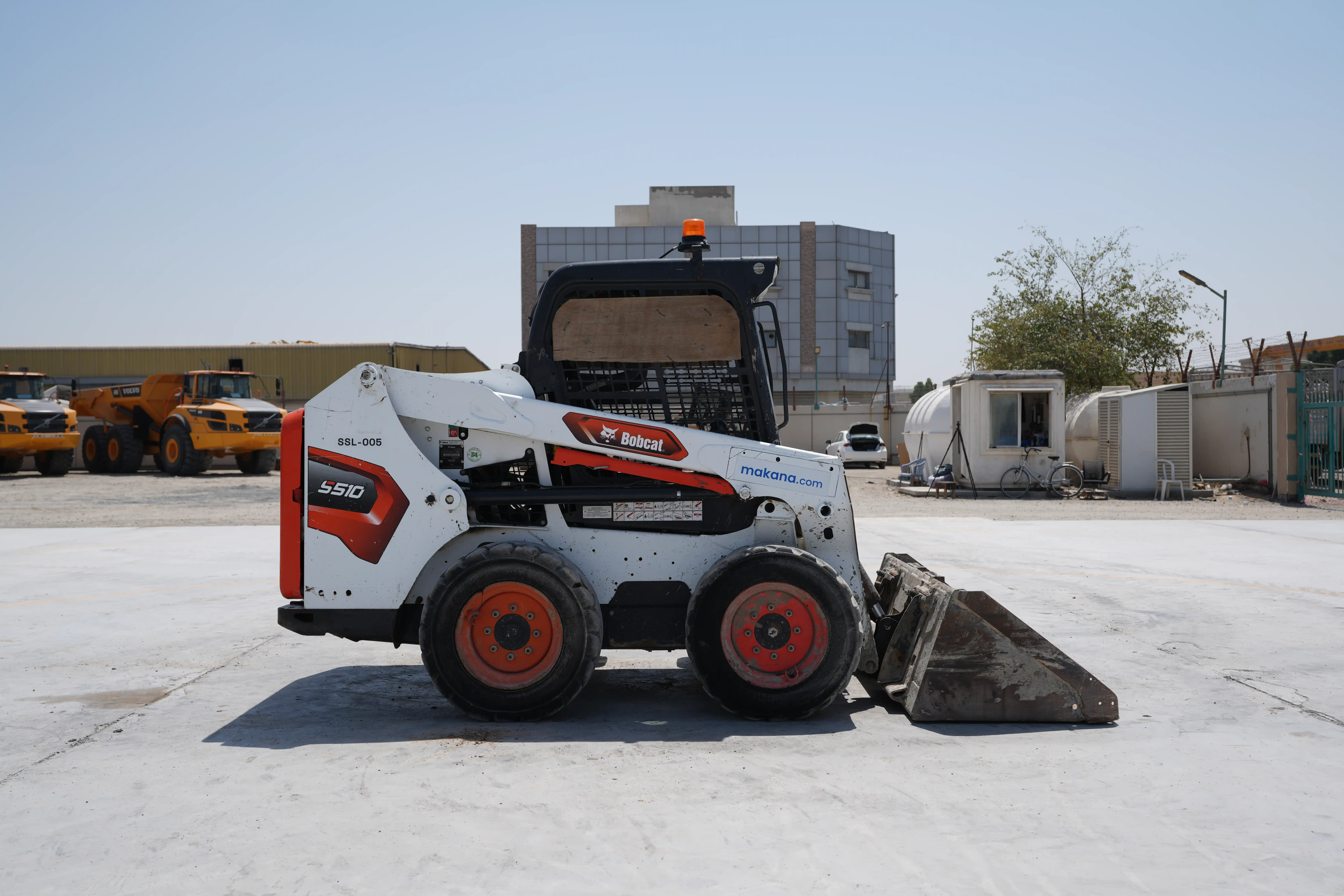 SSL-005-Bobcat-S510-skid-steer-loader-exterior-right-side-view