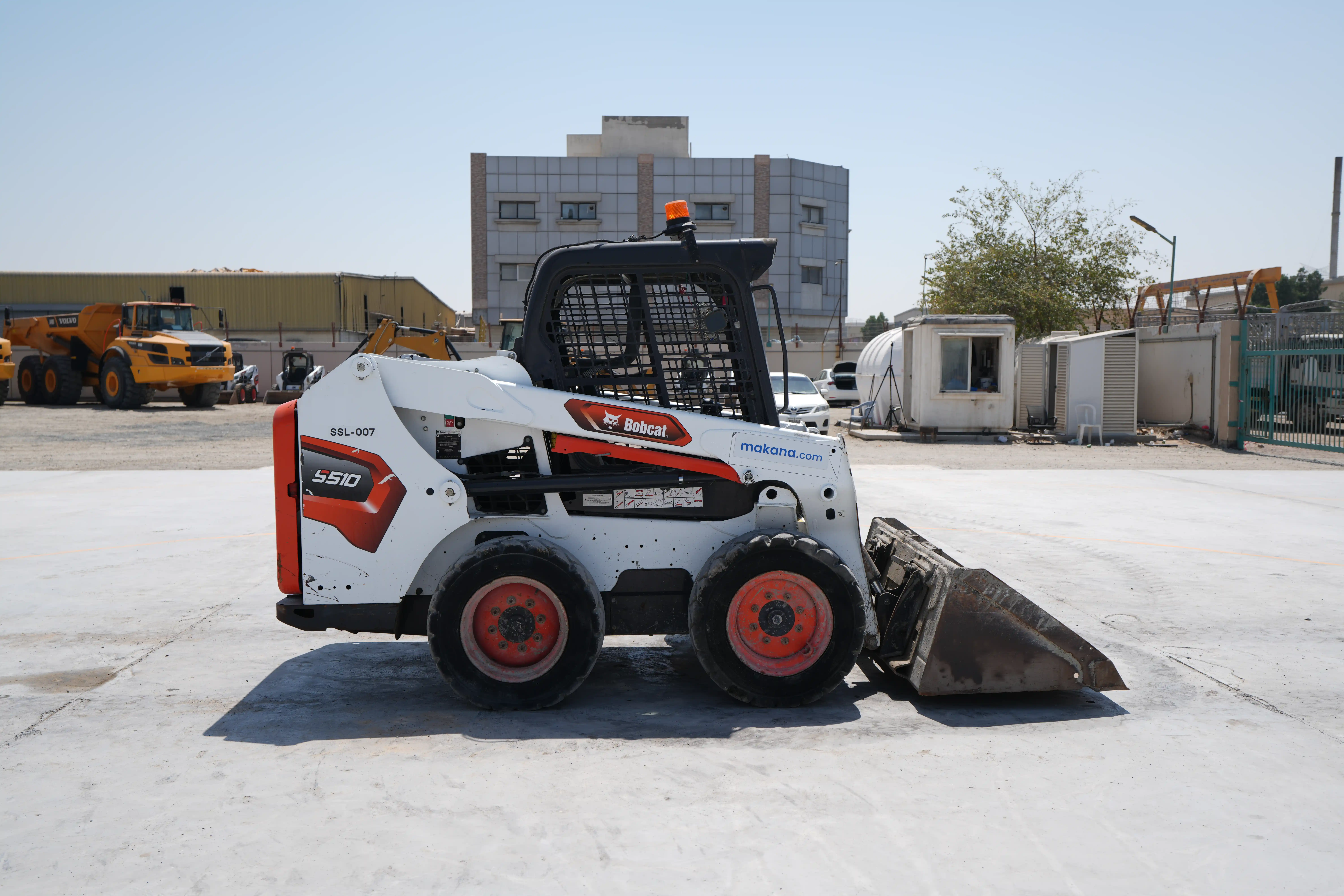 SSL-007-Bobcat-S510-skid-steer-loader-exterior-right-side-view