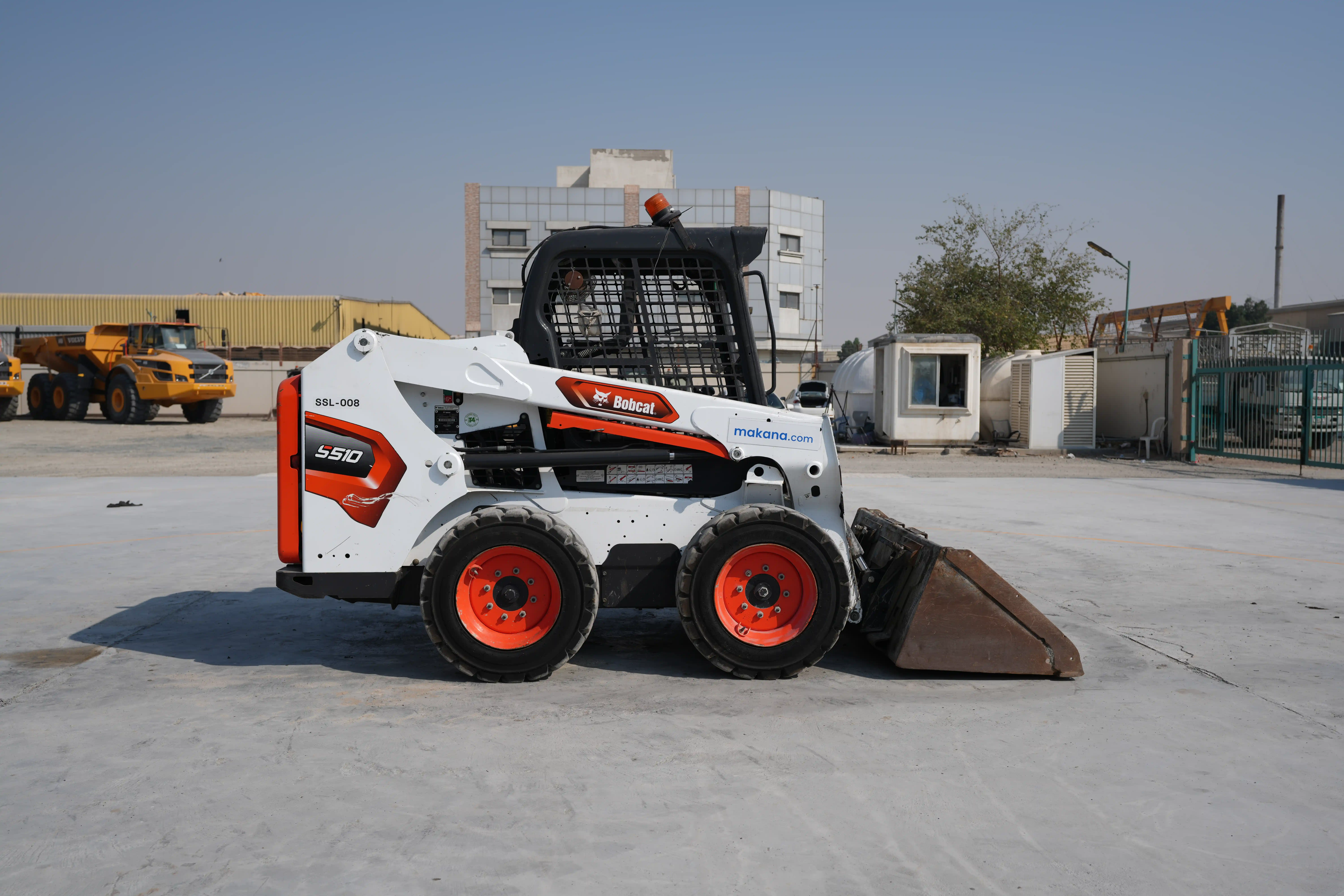 SSL-008-Bobcat-S510-skid-steer-loader-exterior-right-side-view