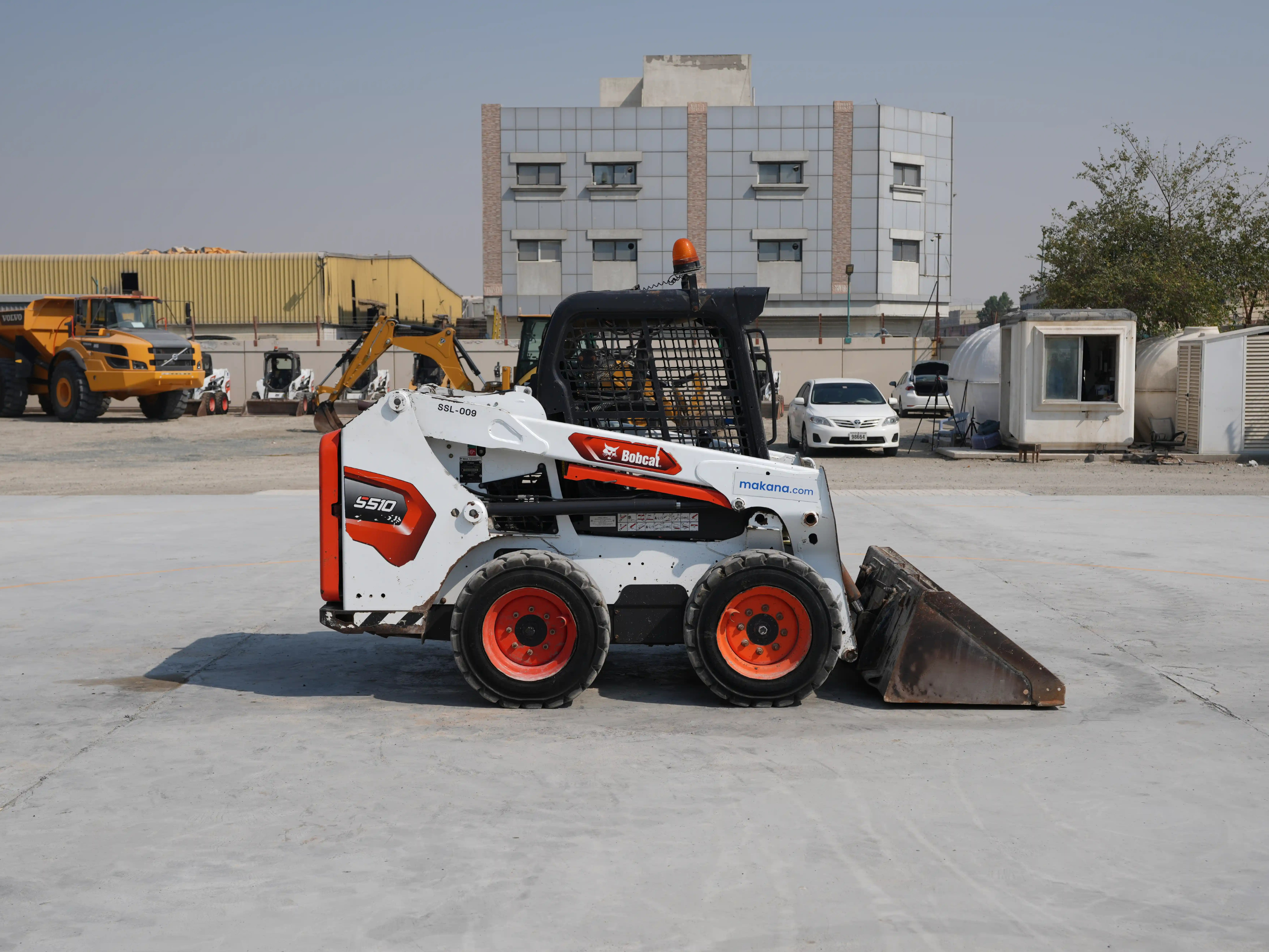 SSL-009-Bobcat-S510-skid-steer-loader-exterior-right-side-view