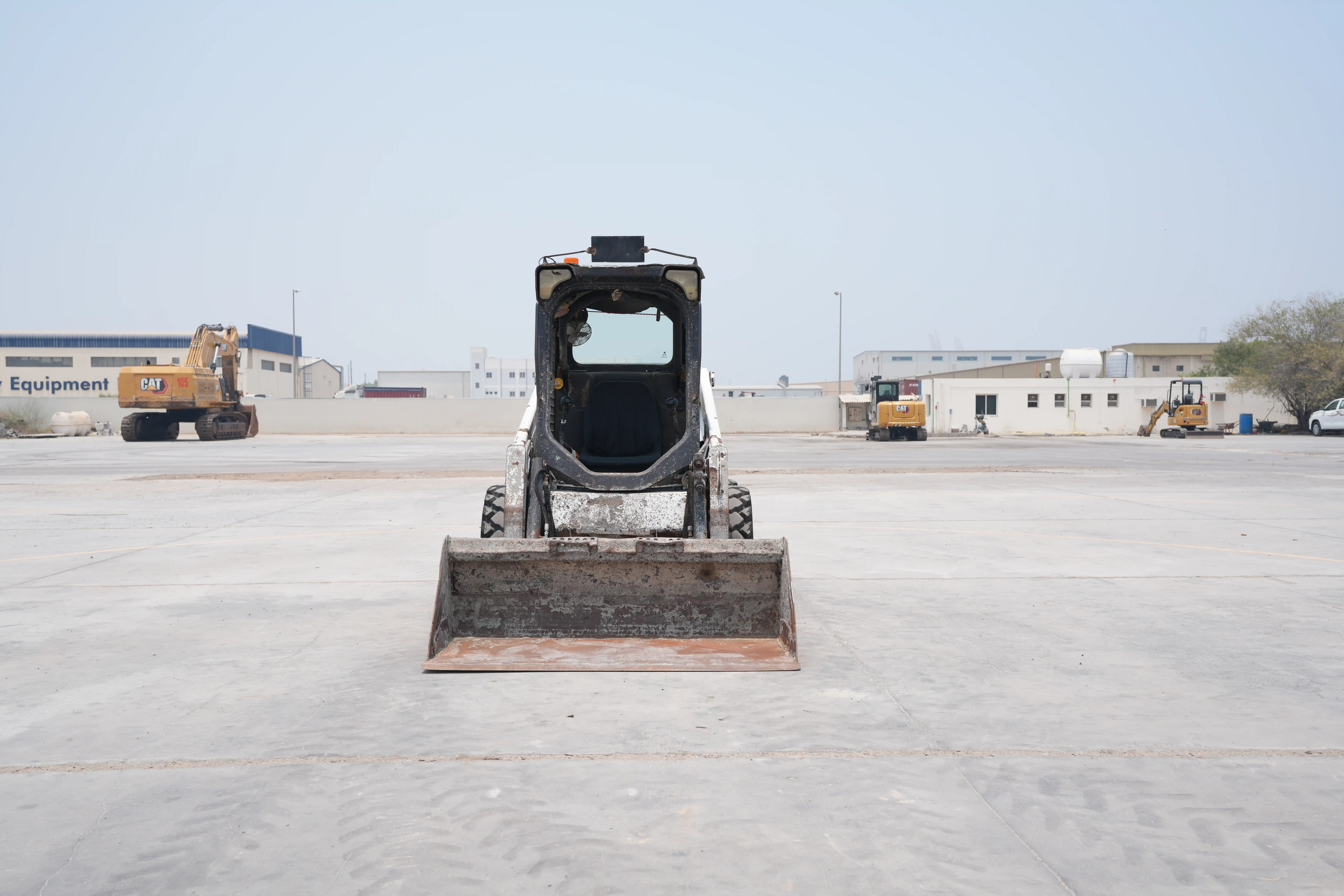 SSL-010-Bobcat-S450-skid-steer-loader-exterior-front-view