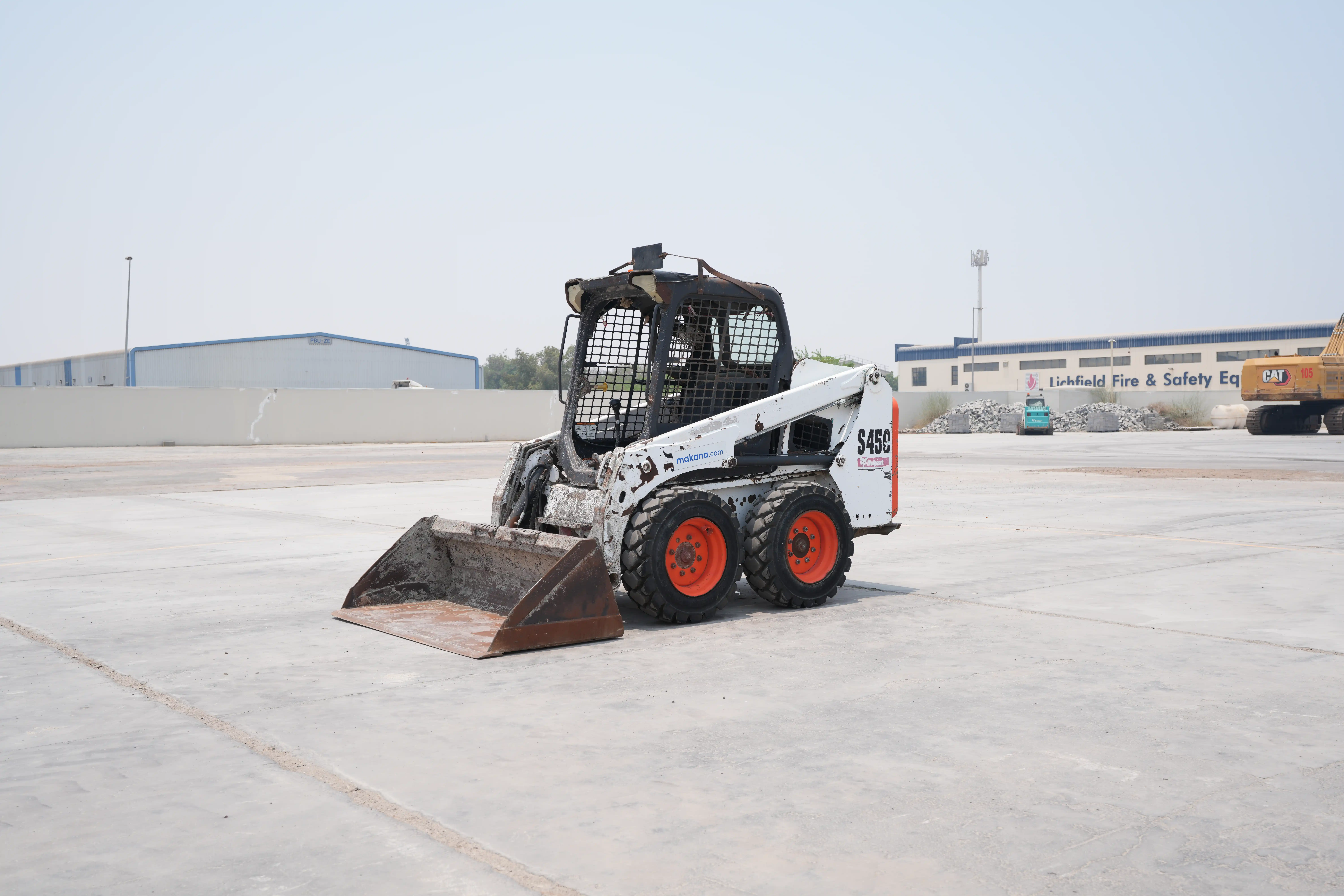 SSL-010-Bobcat-S450-skid-steer-loader-exterior-front-left-side-view