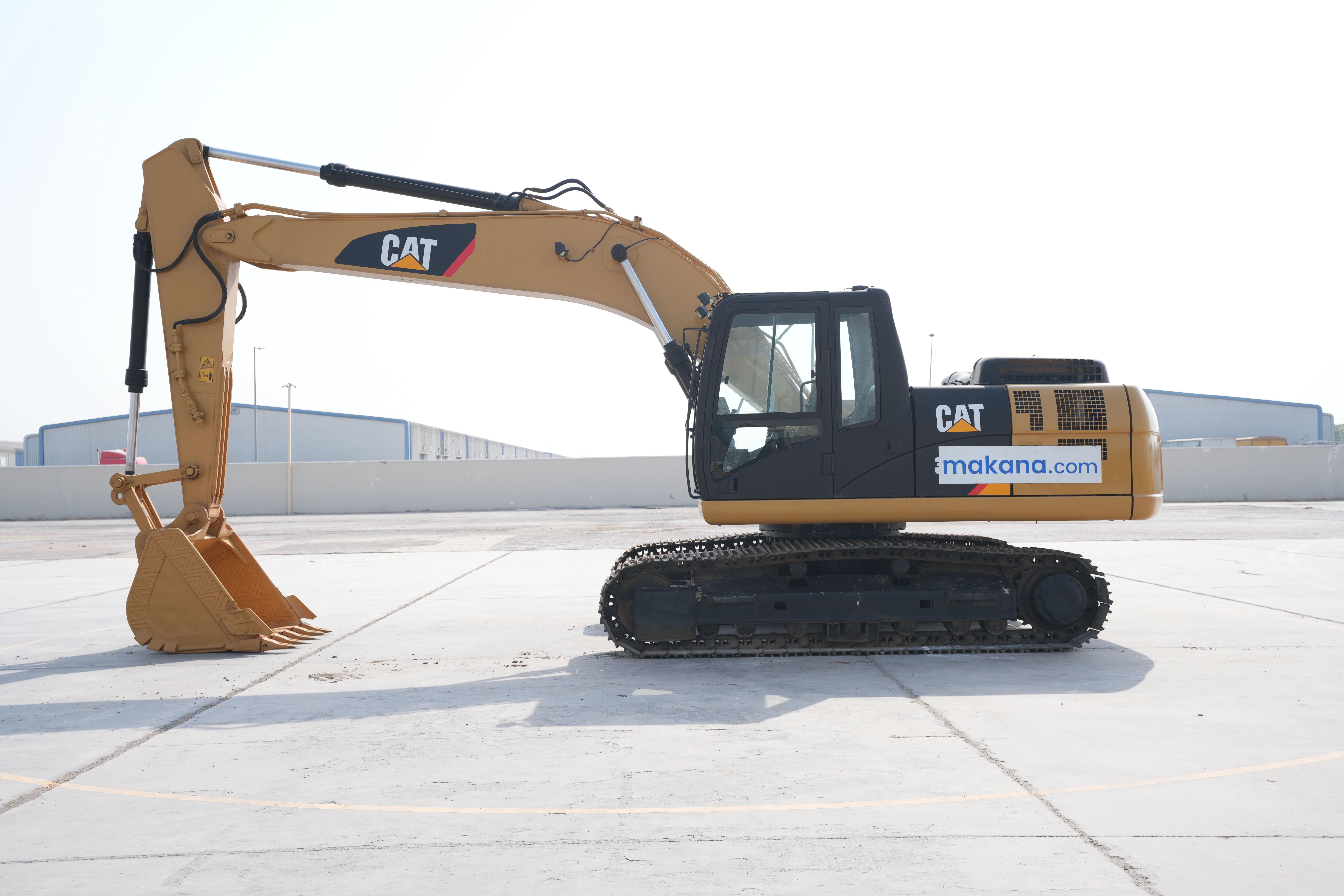 Product-Cat 320D2 medium excavator-exterior