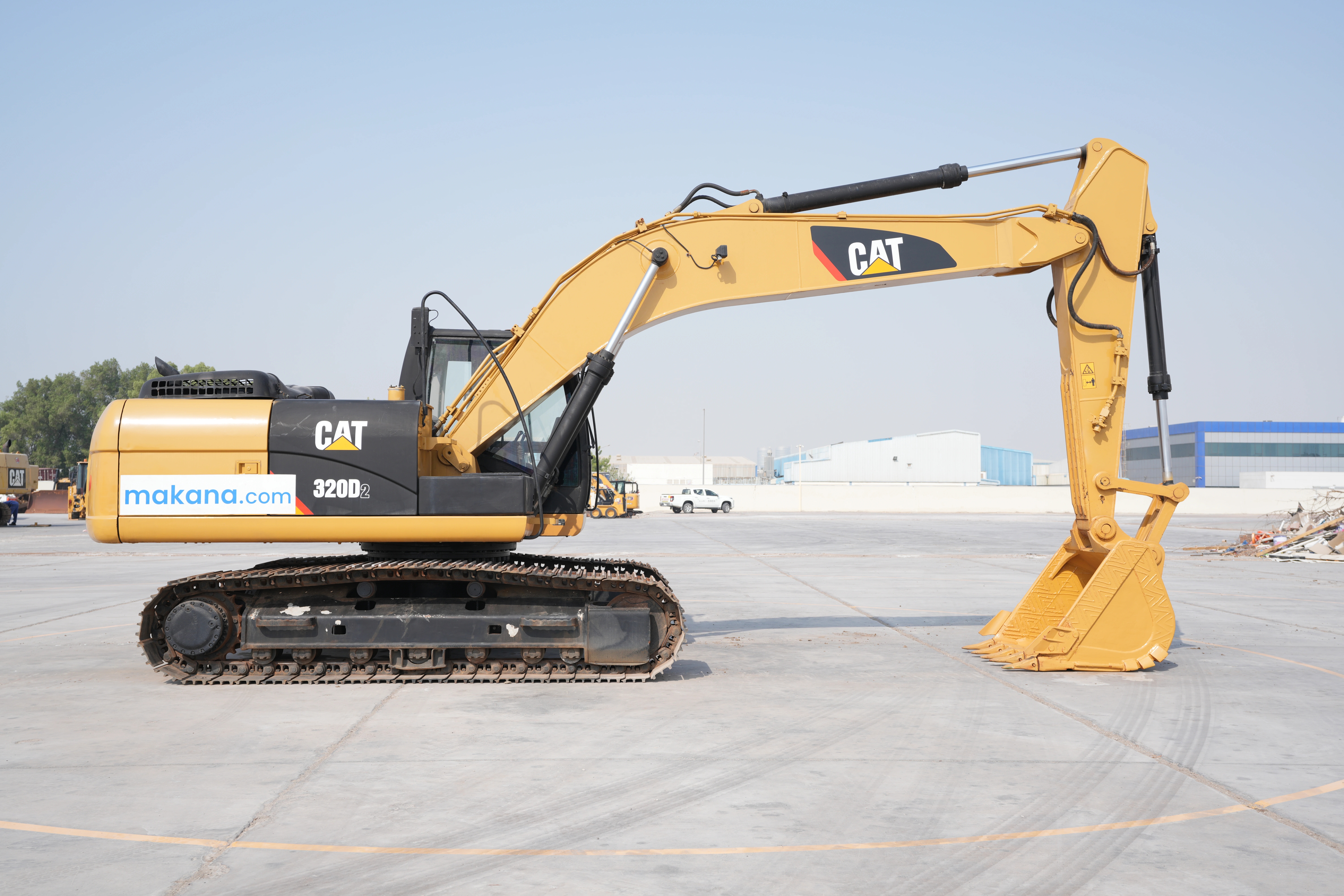 Product-Cat 320D2 medium excavator-exterior