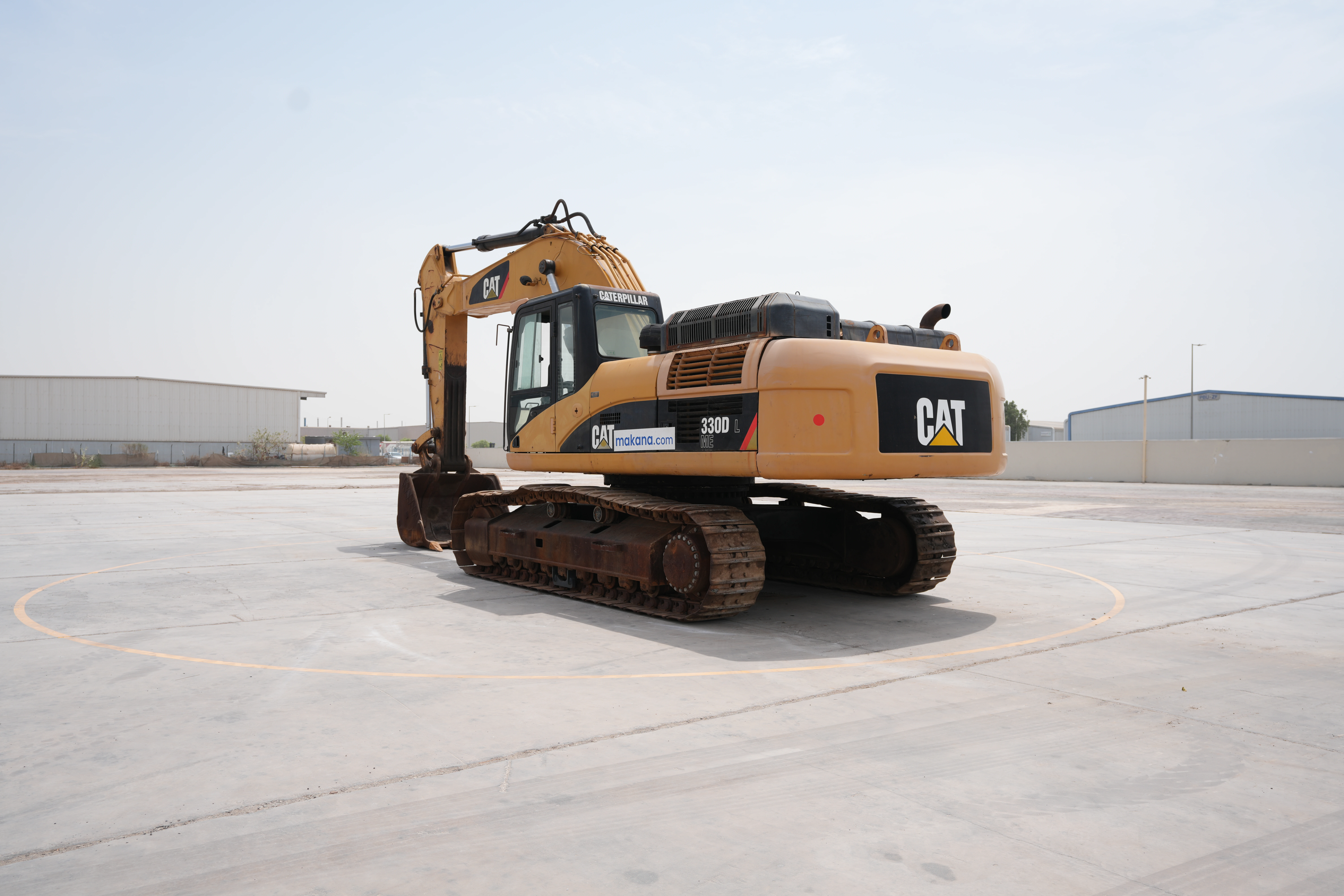 Product-Cat 330D medium excavator-exterior
