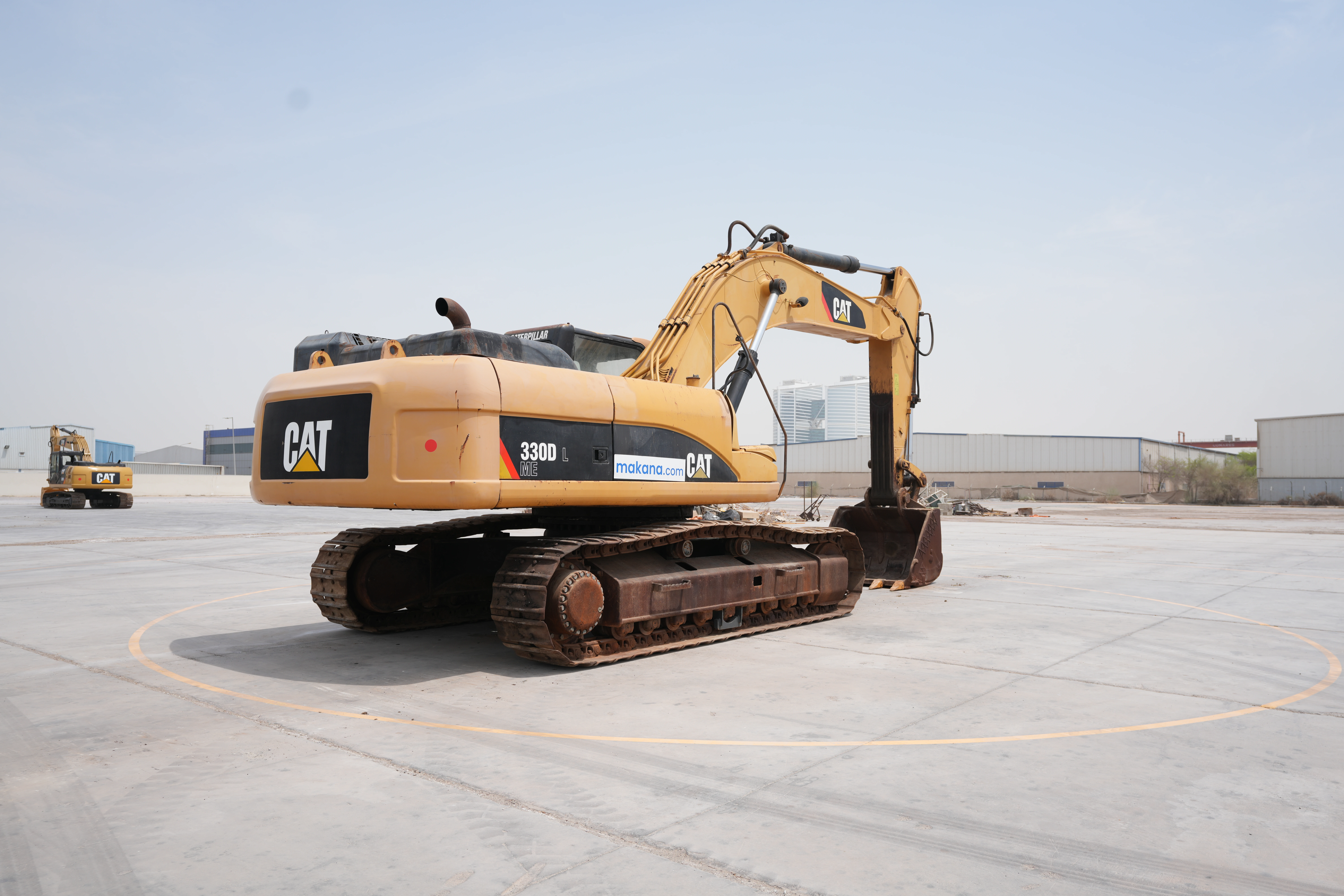 Product-Cat 330D medium excavator-exterior