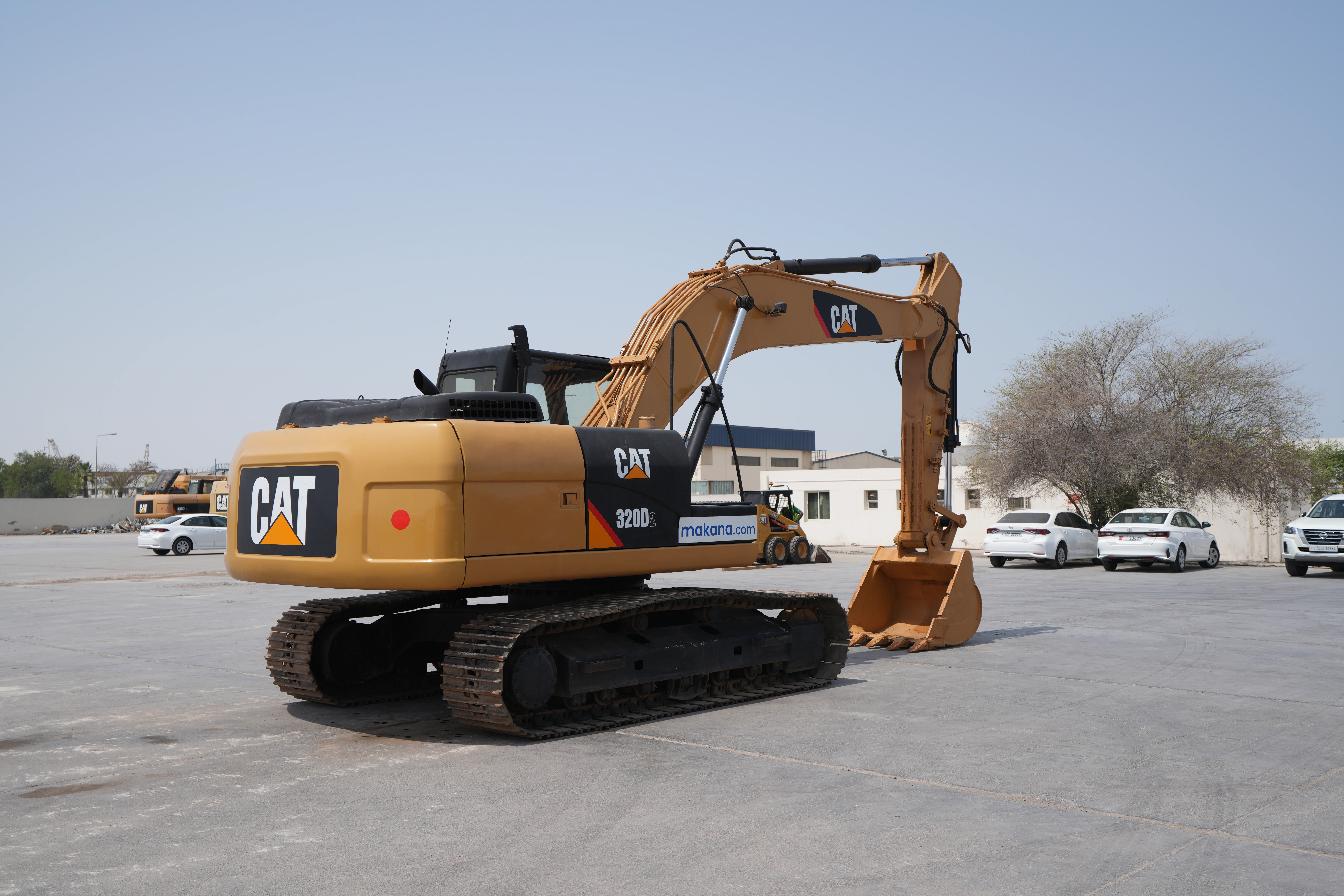 Product-Cat 320D2 medium excavator-exterior