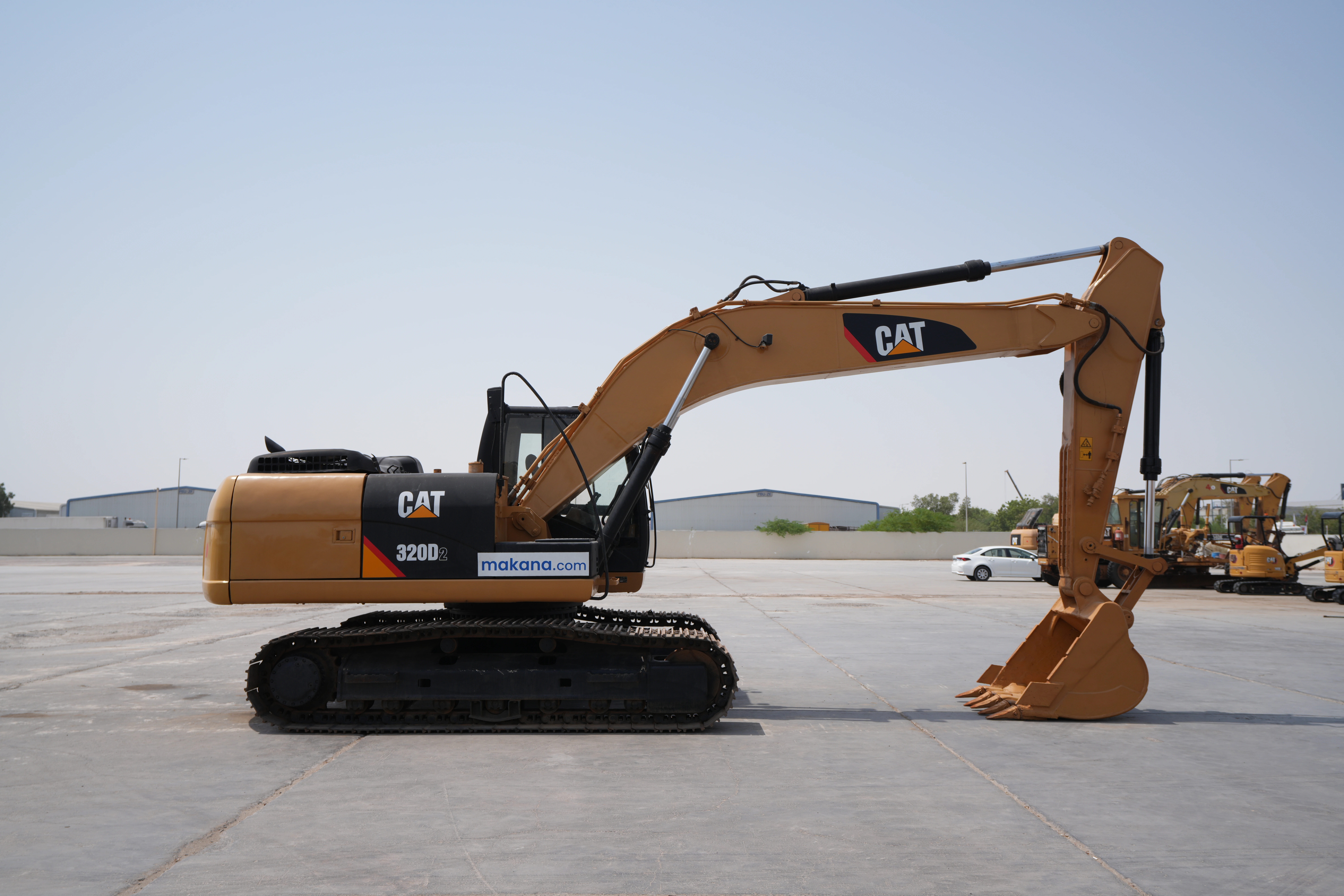 Product-Cat 320D2 medium excavator-exterior