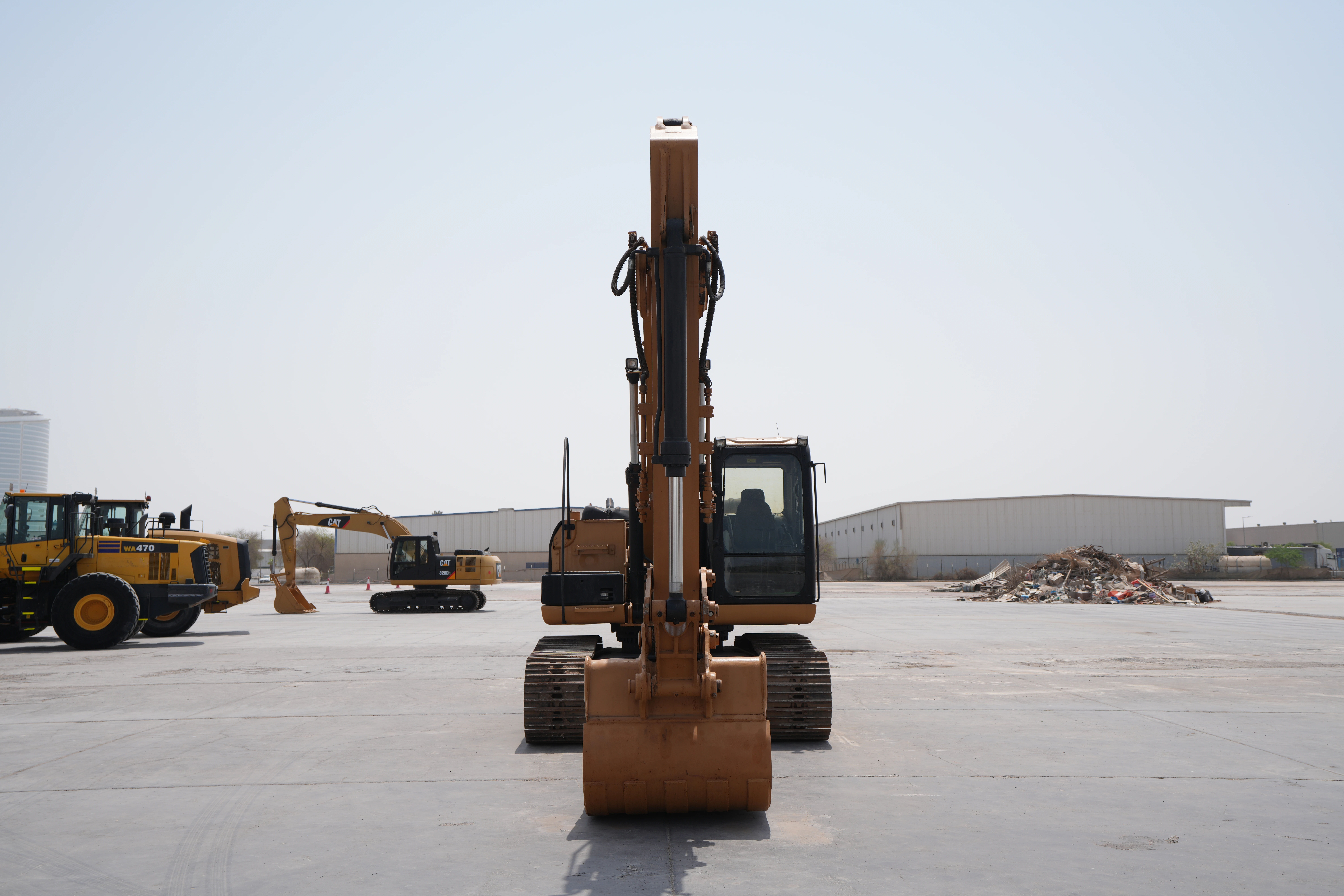Product-Cat 320D2 medium excavator-exterior
