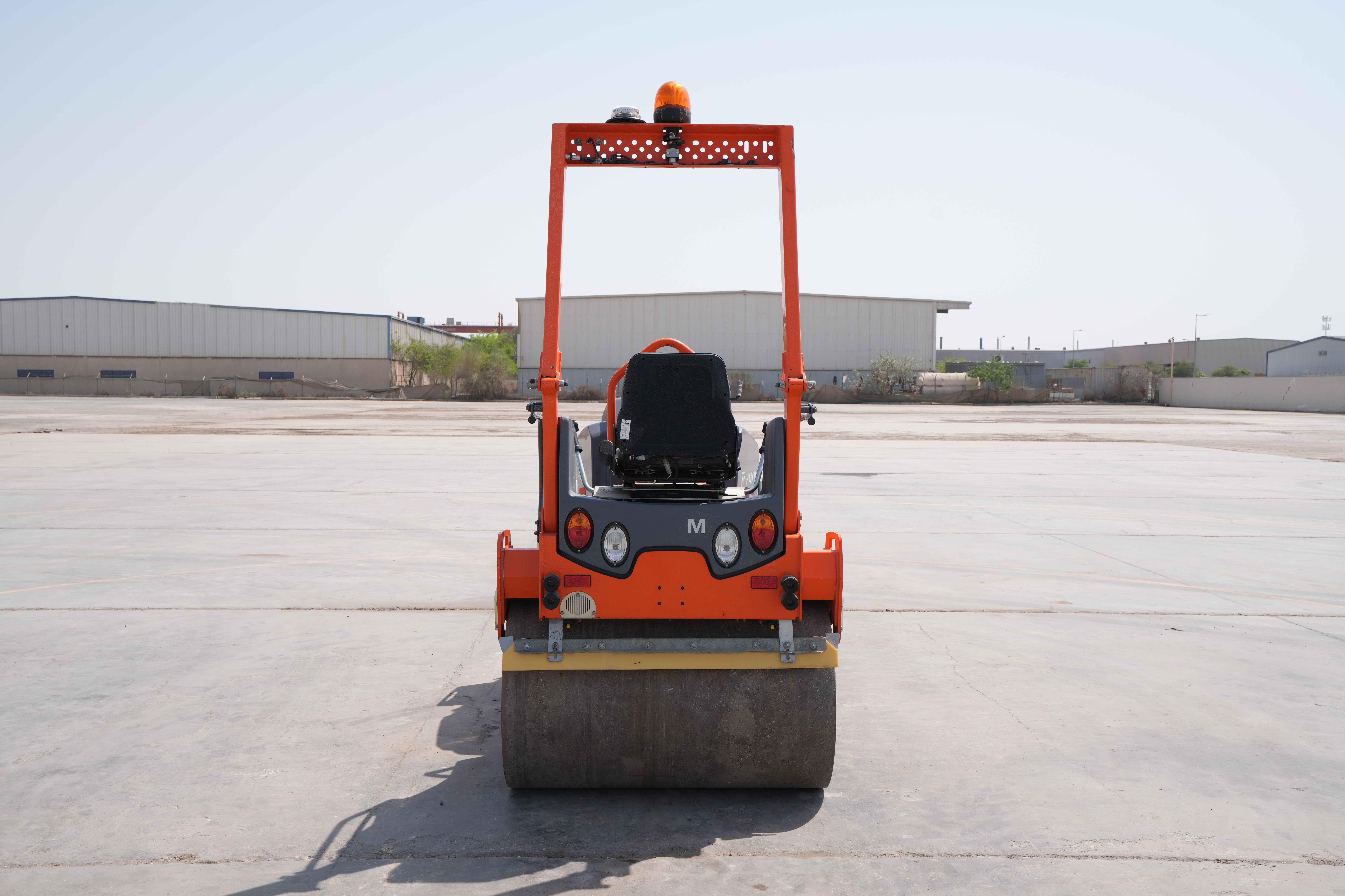 SRC-002-Hamm-HD-12-VV-tandem-roller-exterior-rear-view