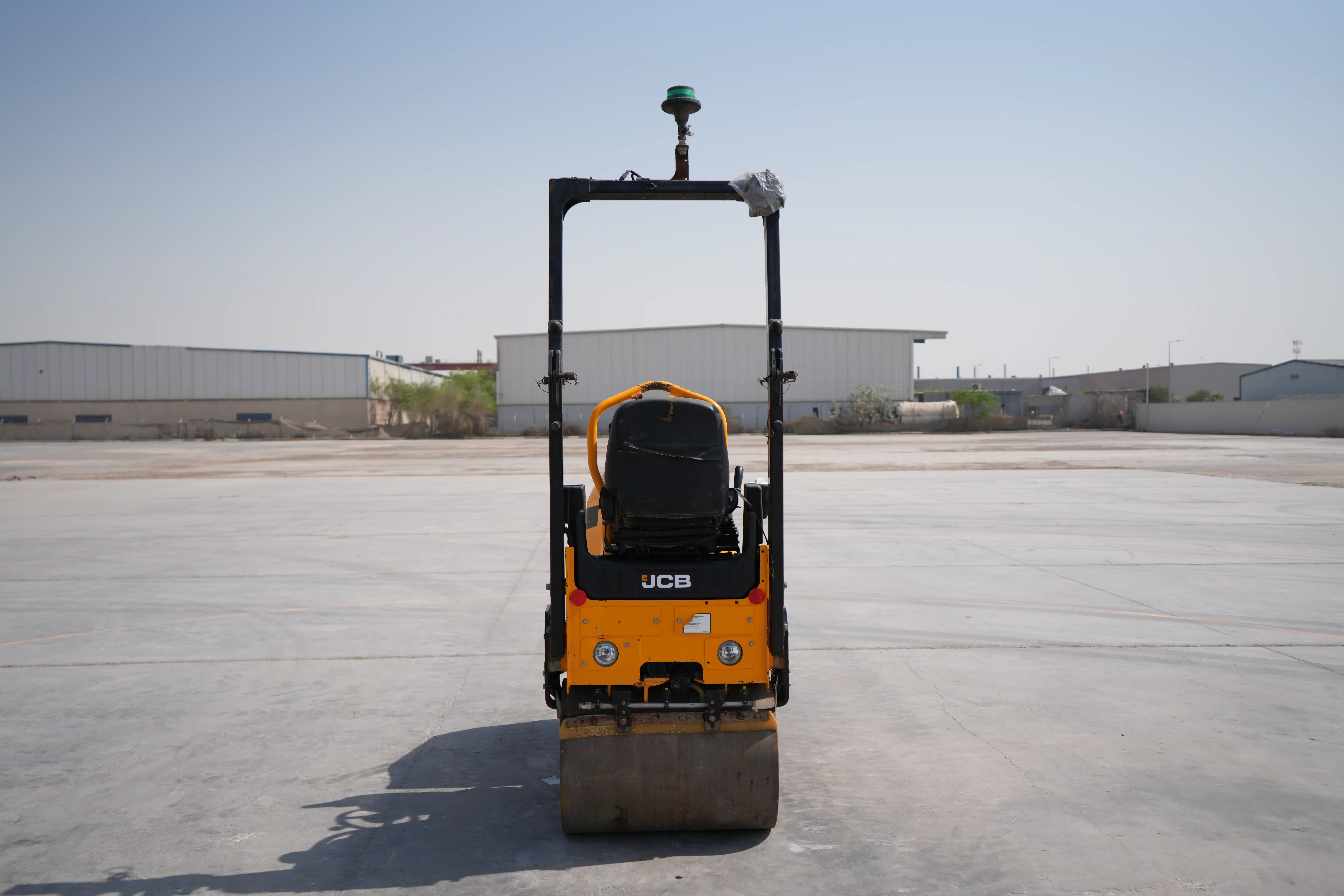 SRC-003-JCB-CT160-80-tandem-roller-exterior-rear-view