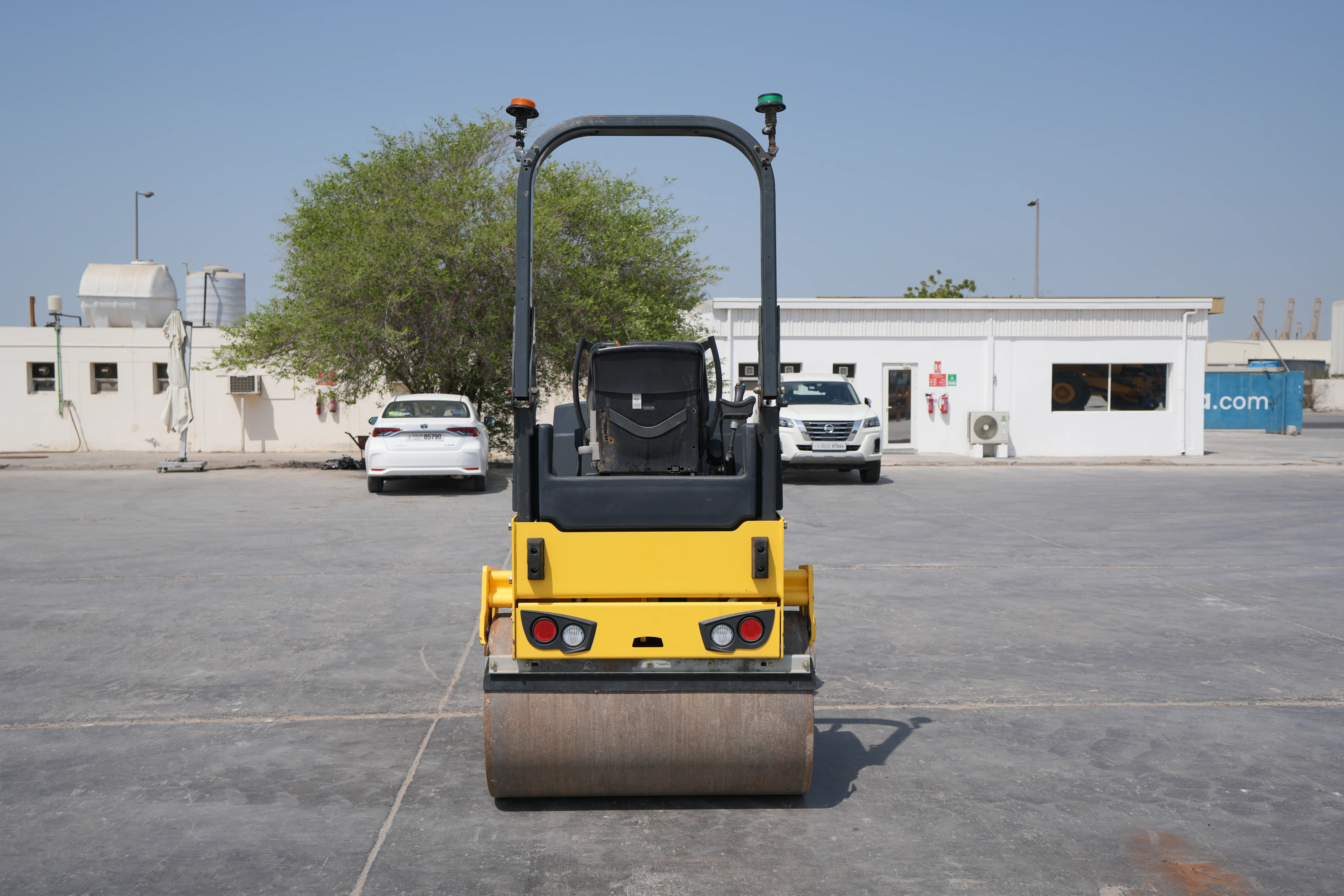 SRC-004-Bomag-BW-120-AD-5-tandem-roller-exterior-rear-view