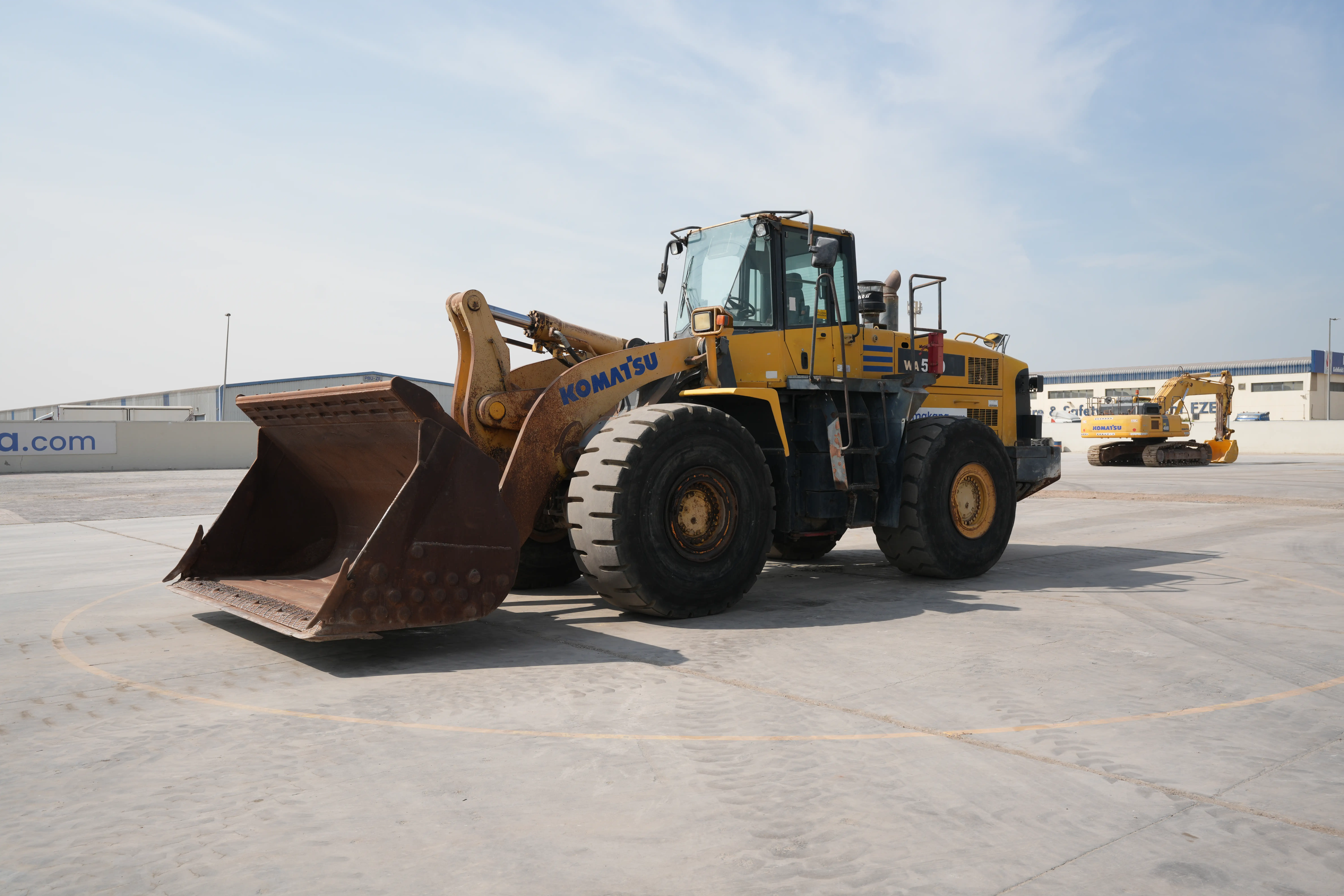 Product-Komatsu WA500-6 wheel loader-exterior