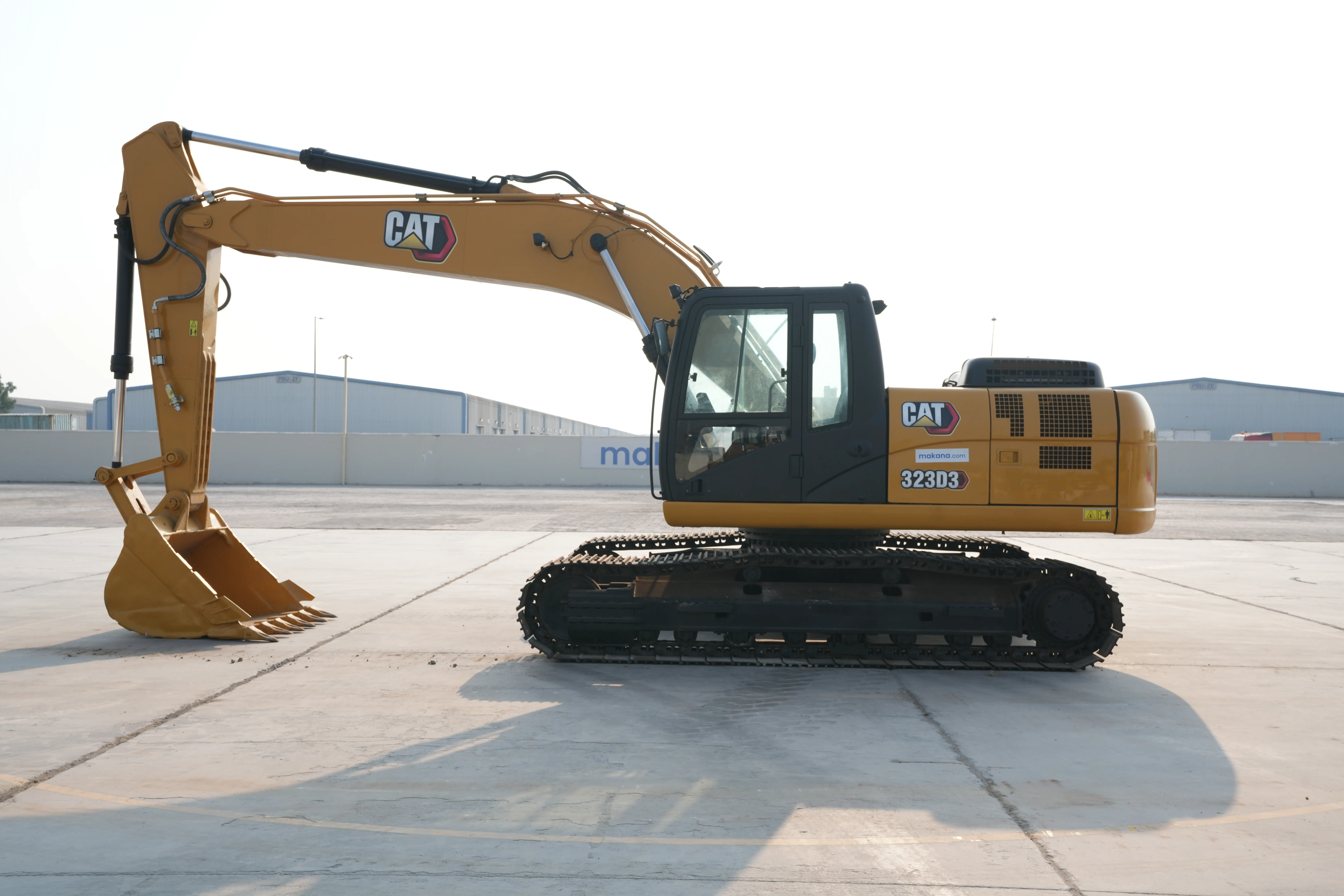 Product-Cat 323D3 medium excavator-exterior