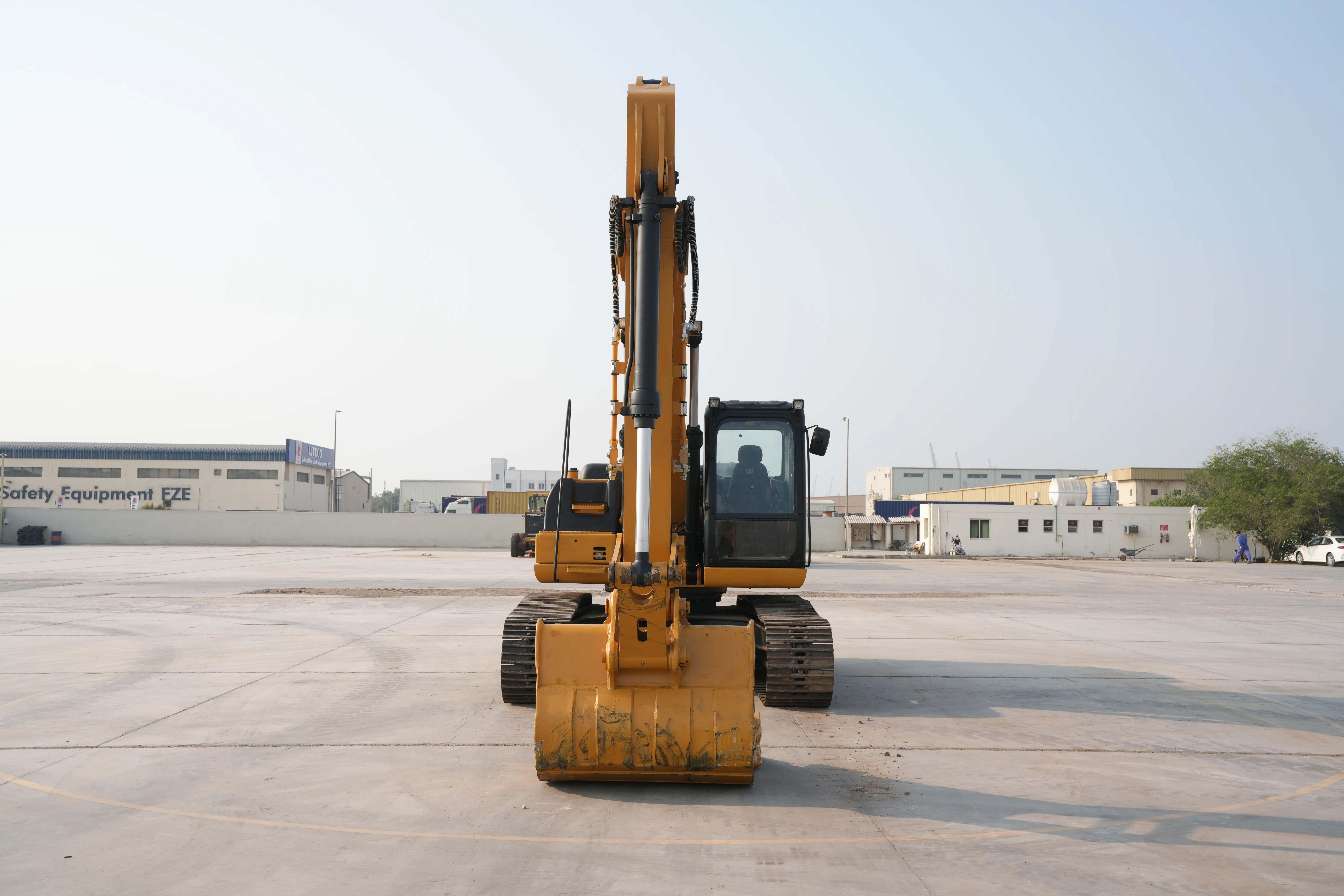 Product-Cat 323D3 medium excavator-exterior