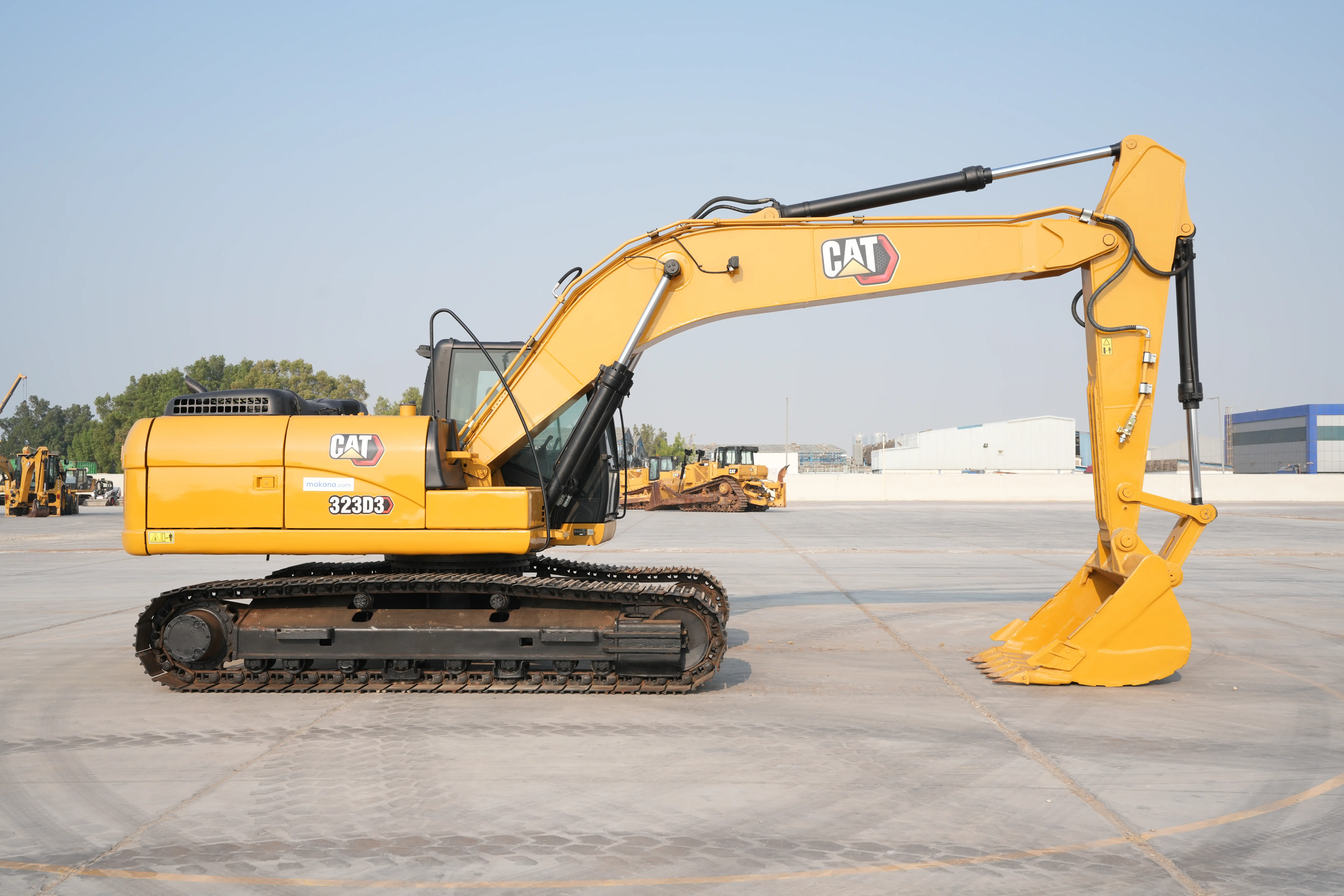 Product-Cat 323D3 medium excavator-exterior
