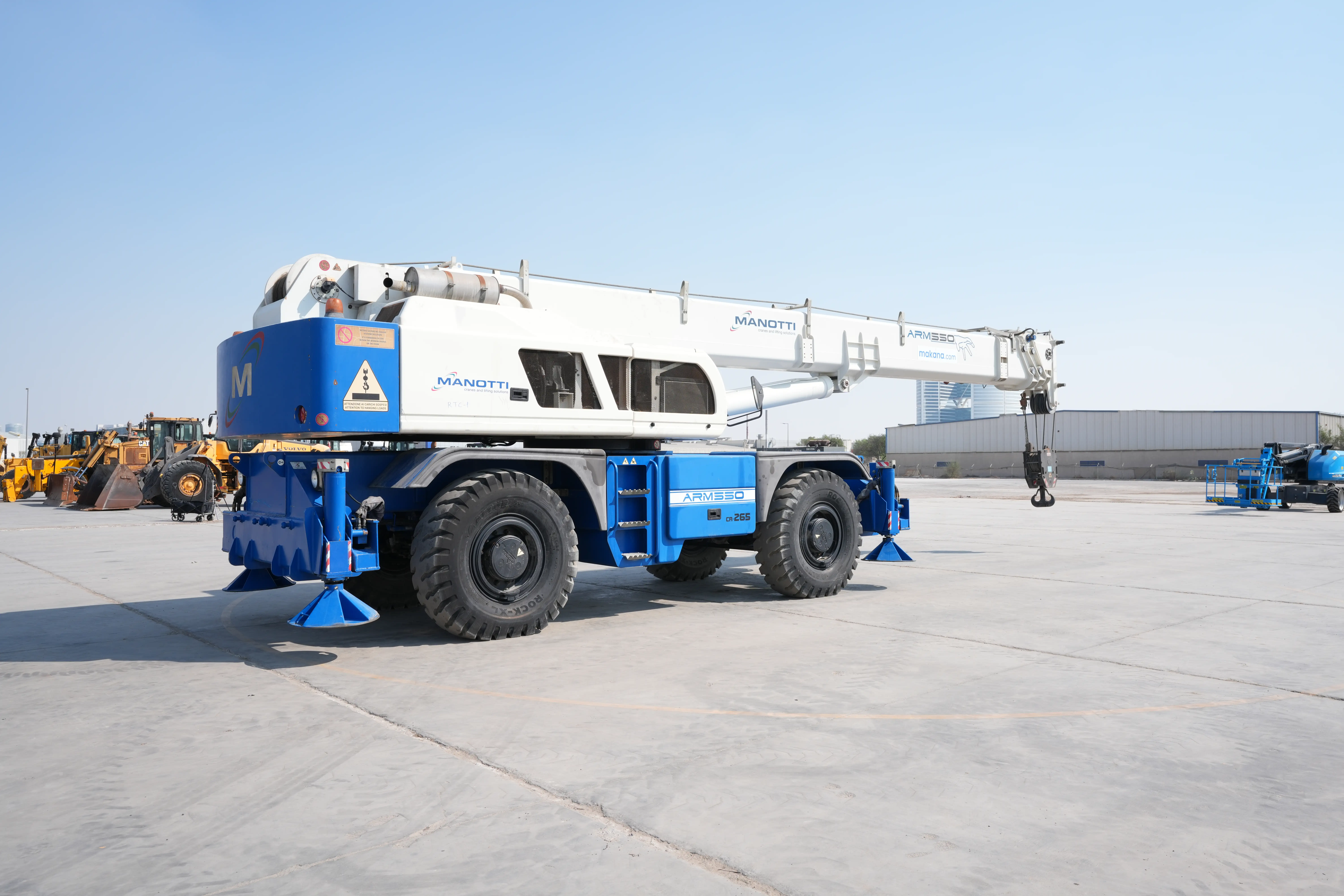 Product-Manotti ARM 550 rough terrain crane-exterior
