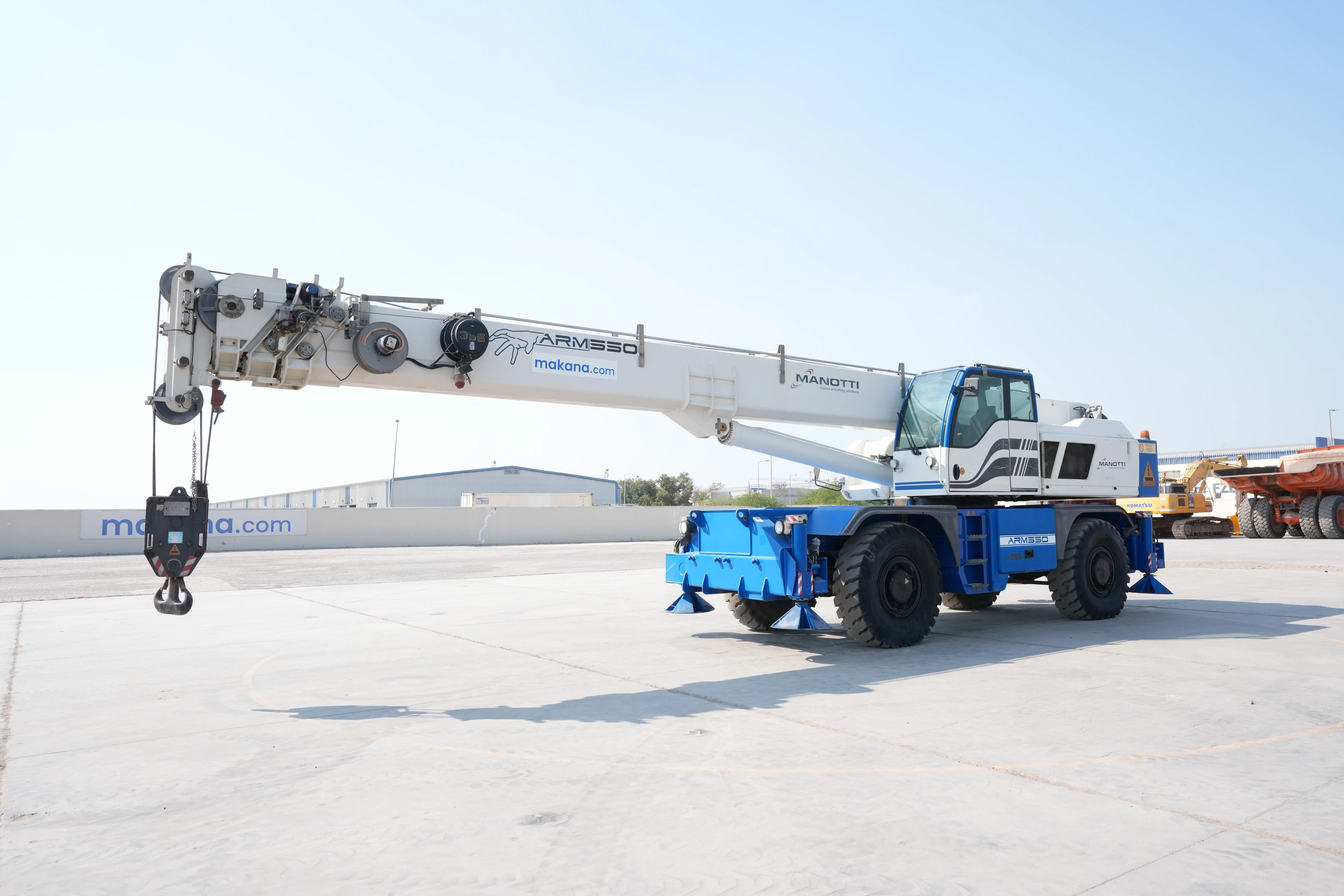 Product-Manotti ARM 550 rough terrain crane-exterior