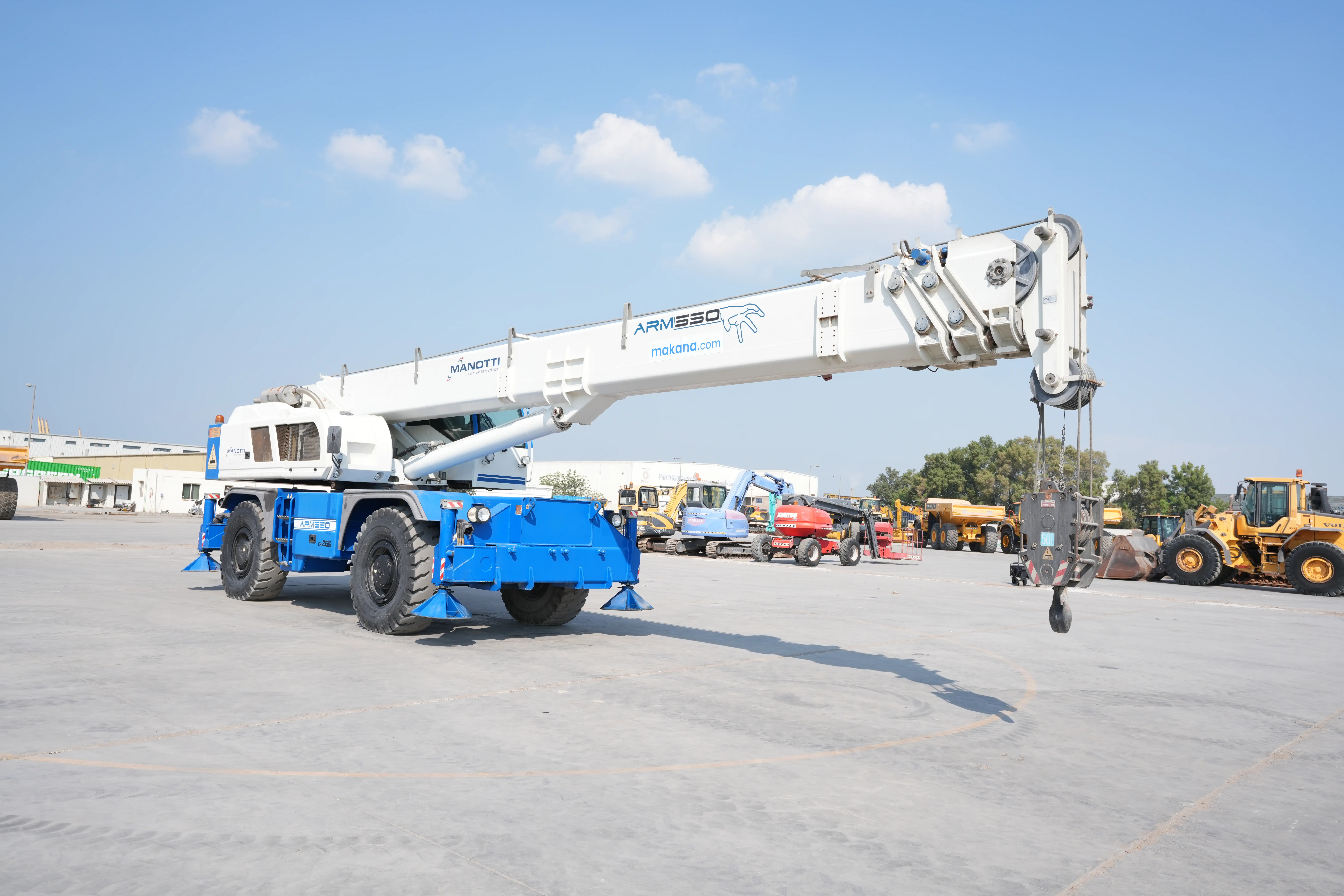 Product-Manotti ARM 550 rough terrain crane-exterior