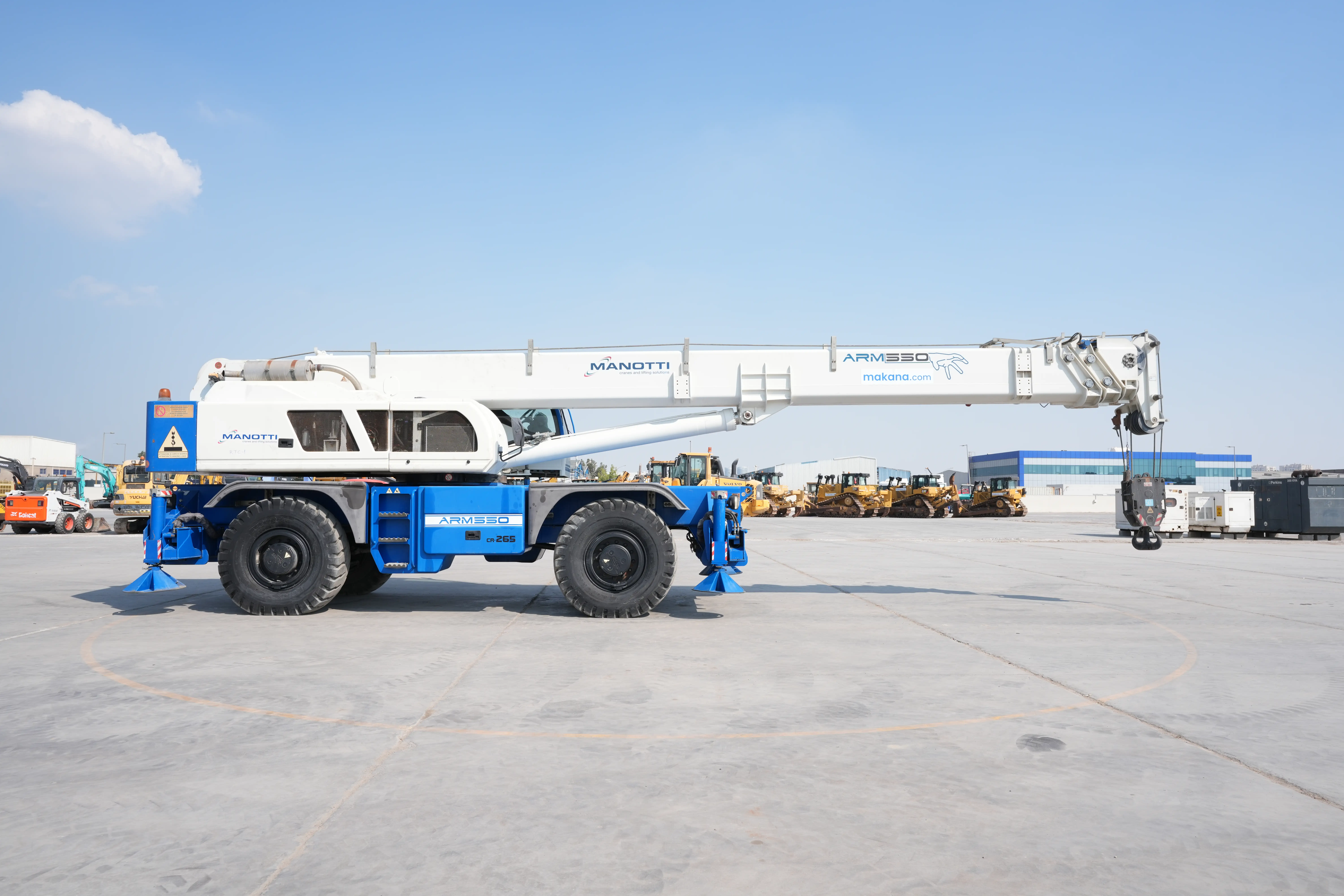 Product-Manotti ARM 550 rough terrain crane-exterior