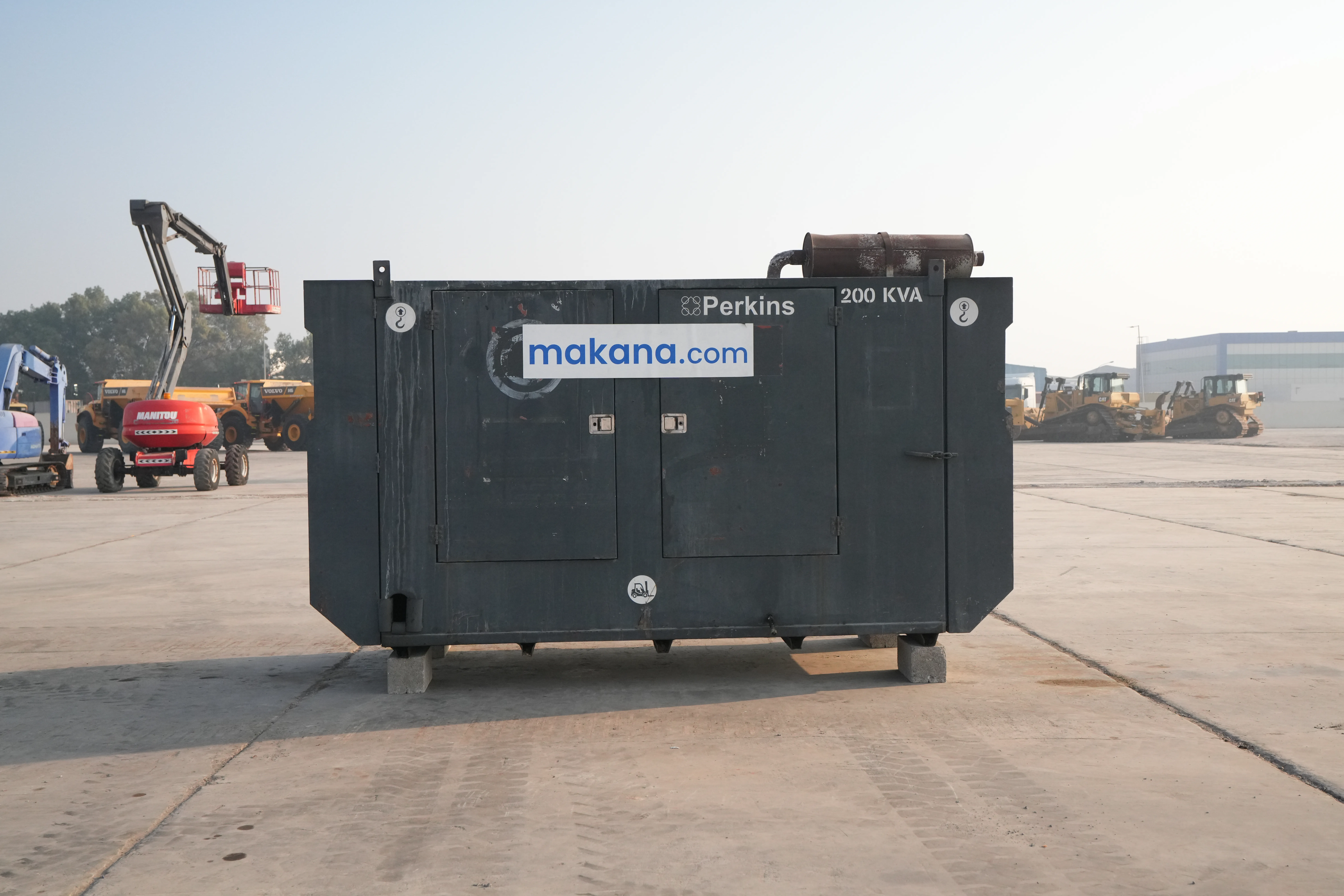 Product-Perkins 200 KVA stationary generator-exterior