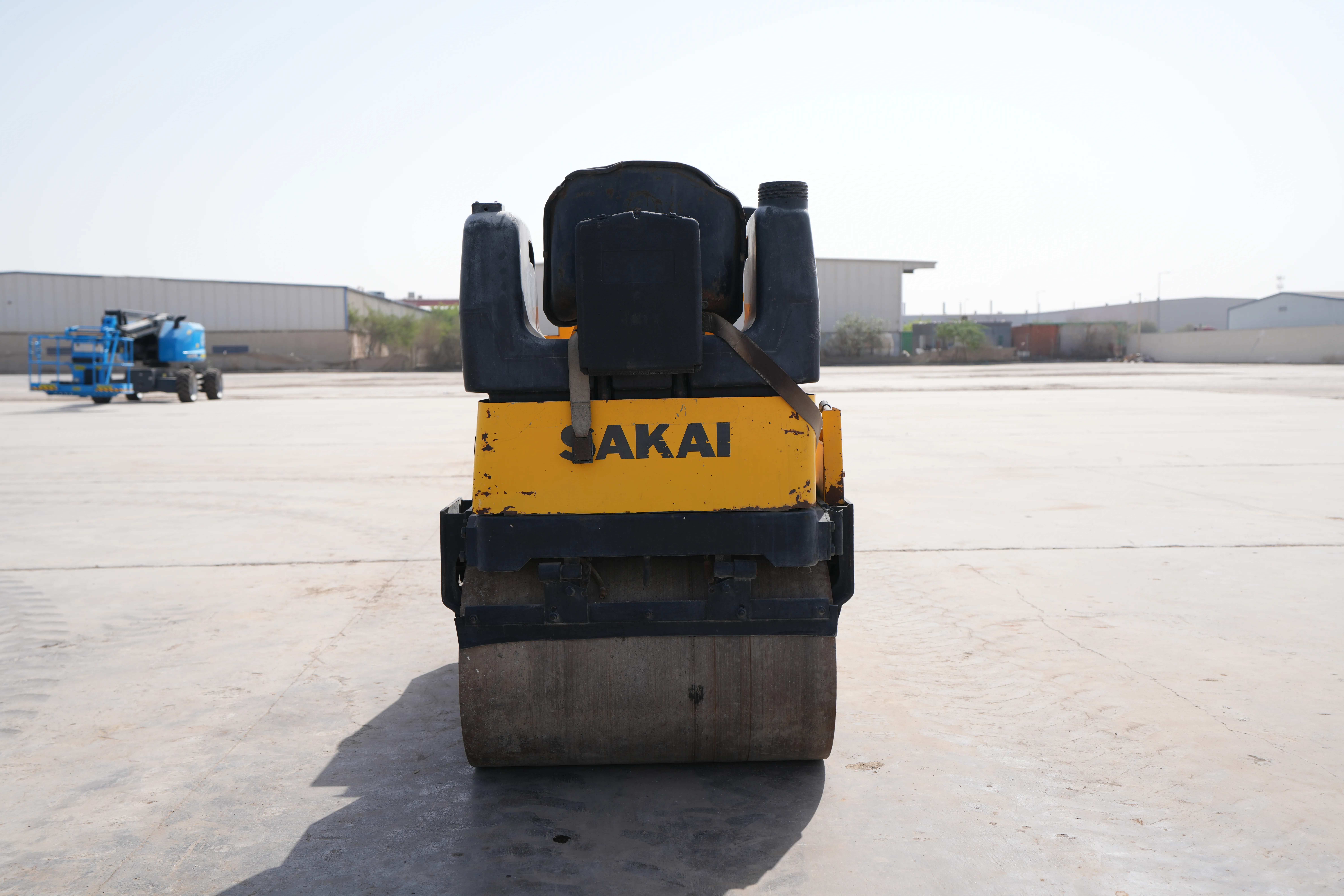 Product-Sakai CR270 tandem roller-exterior
