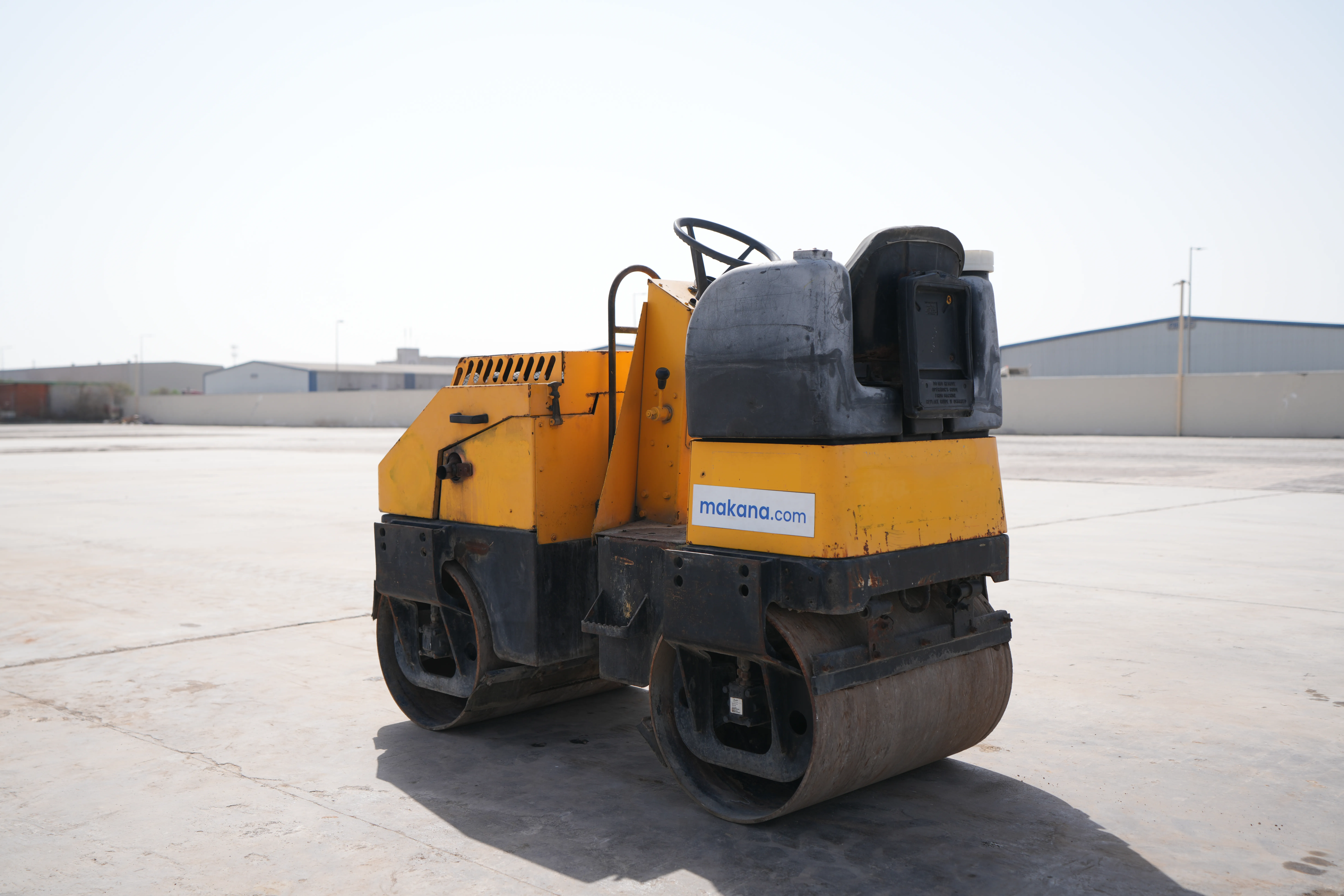 Product-Sakai CR270 tandem roller-exterior