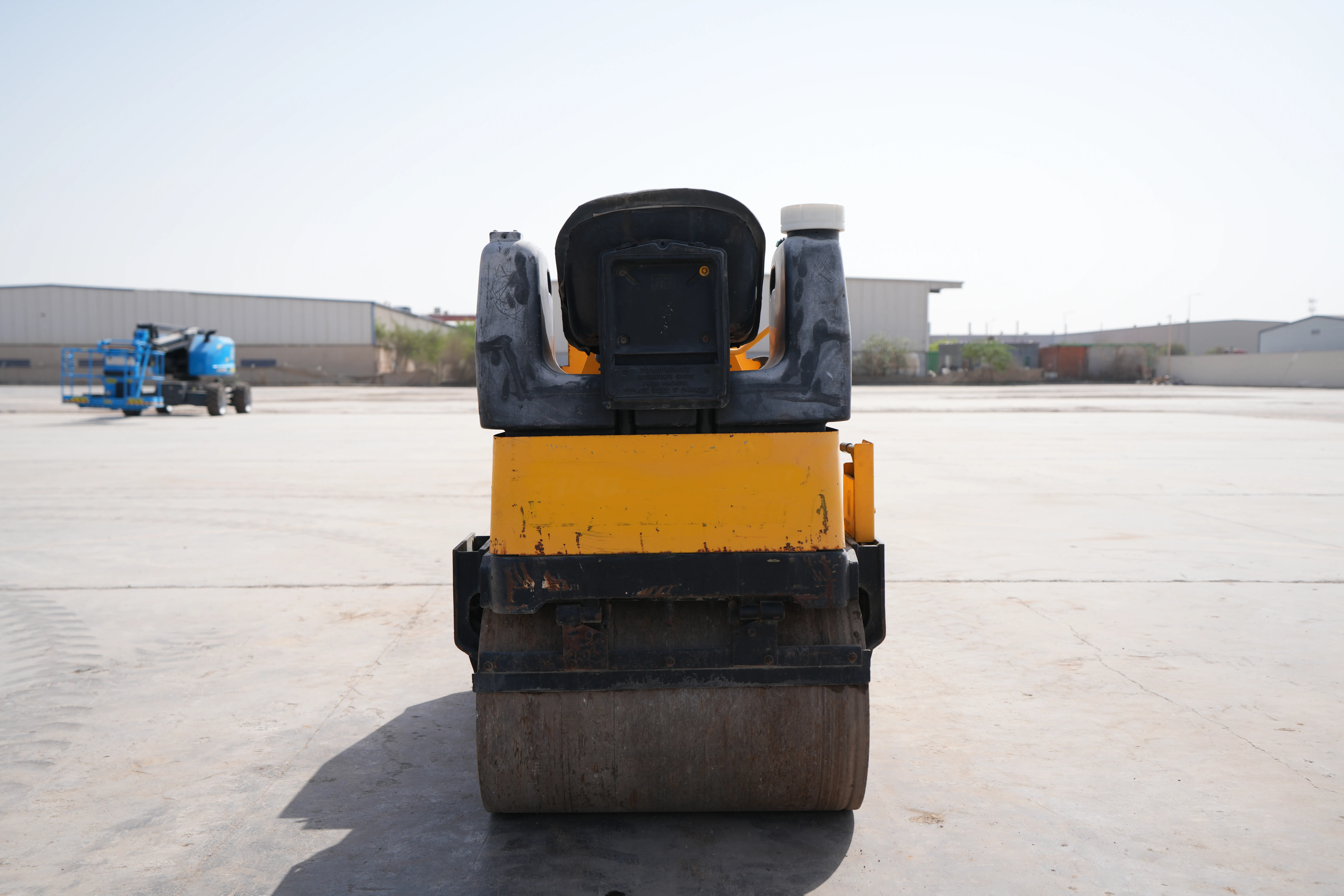 Product-Sakai CR270 tandem roller-exterior