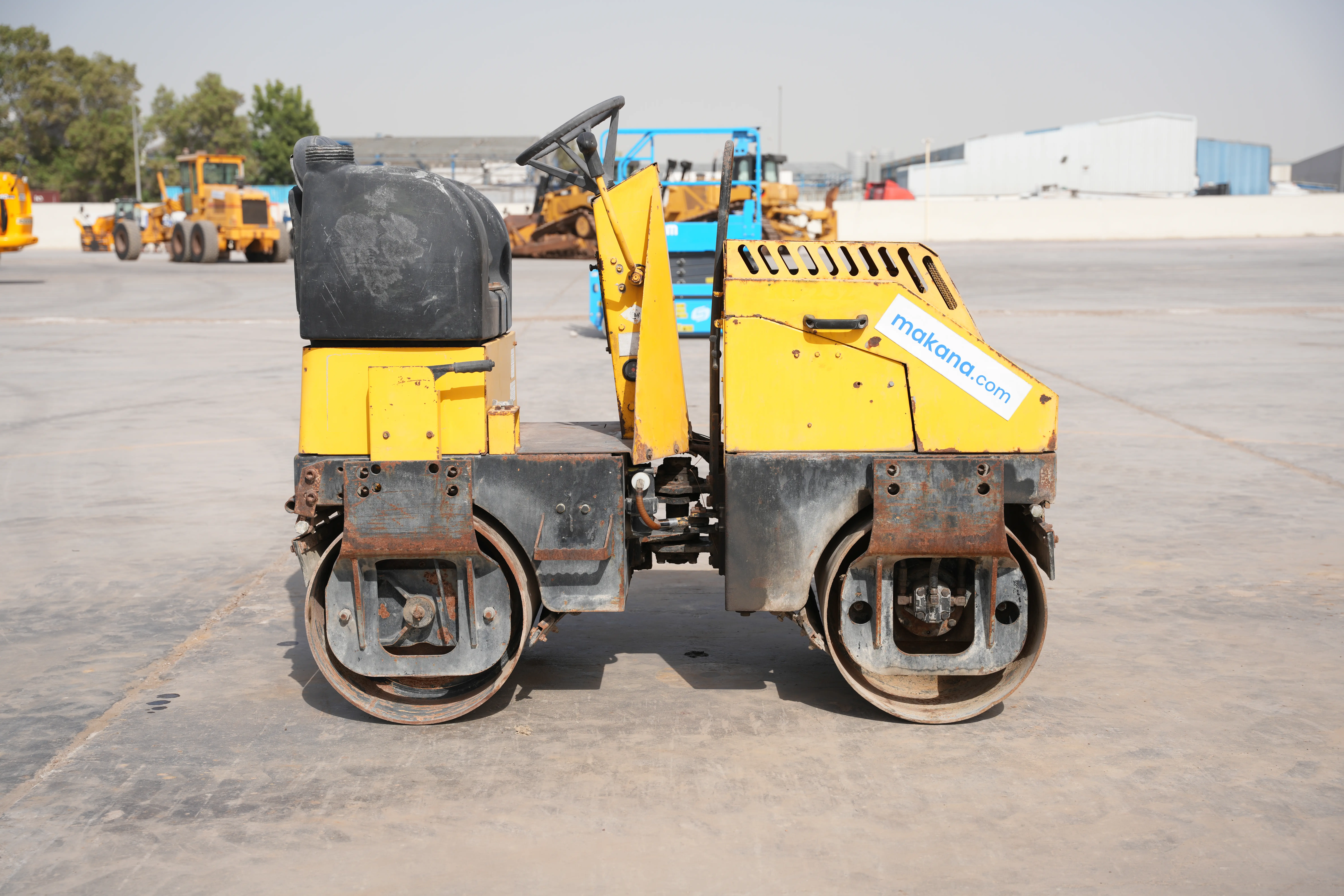 Product-Sakai CR270 tandem roller-exterior