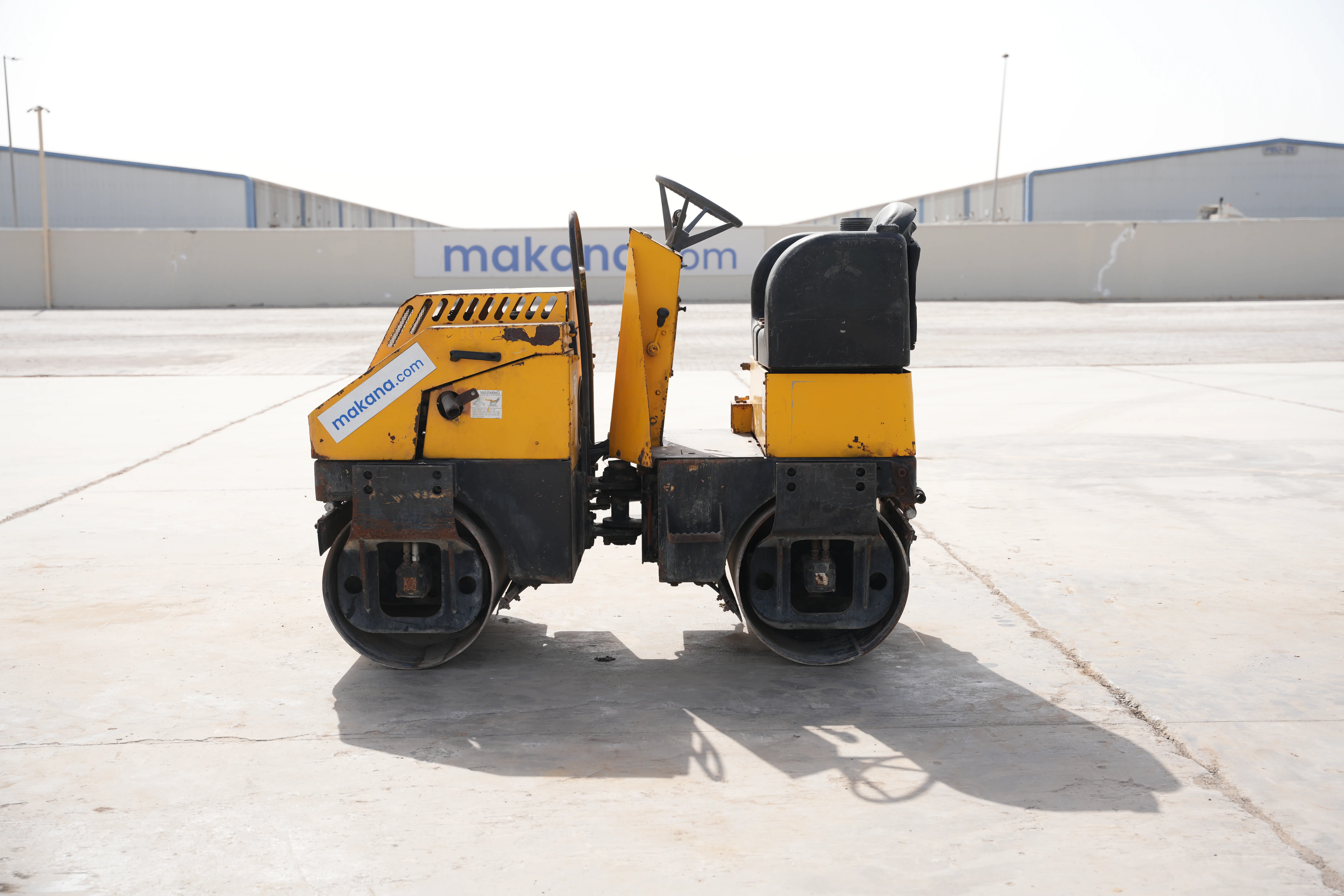 Product-Sakai CR270 tandem roller-exterior