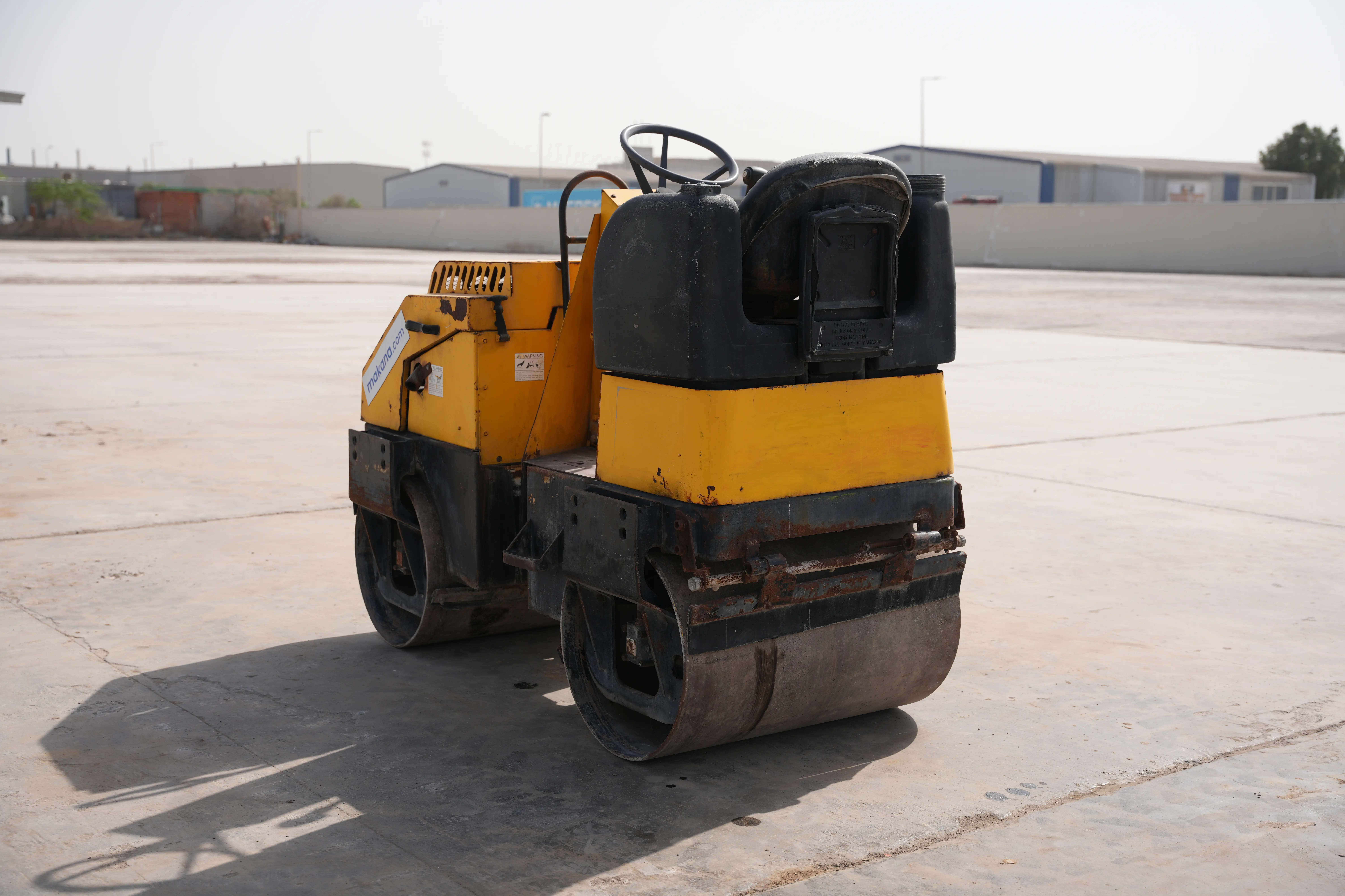 Product-Sakai CR270 tandem roller-exterior