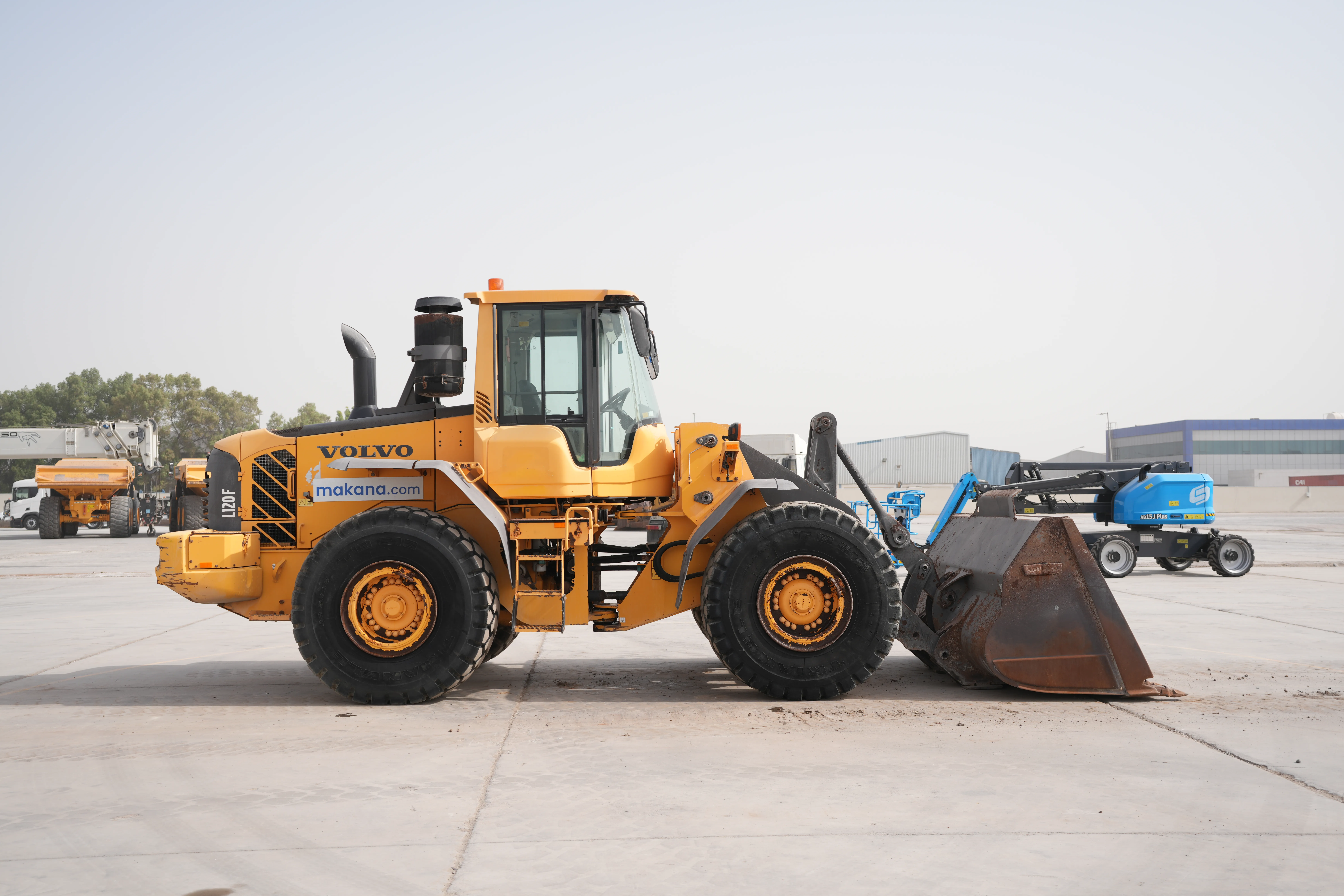 Product-Volvo L120F wheel loader-exterior