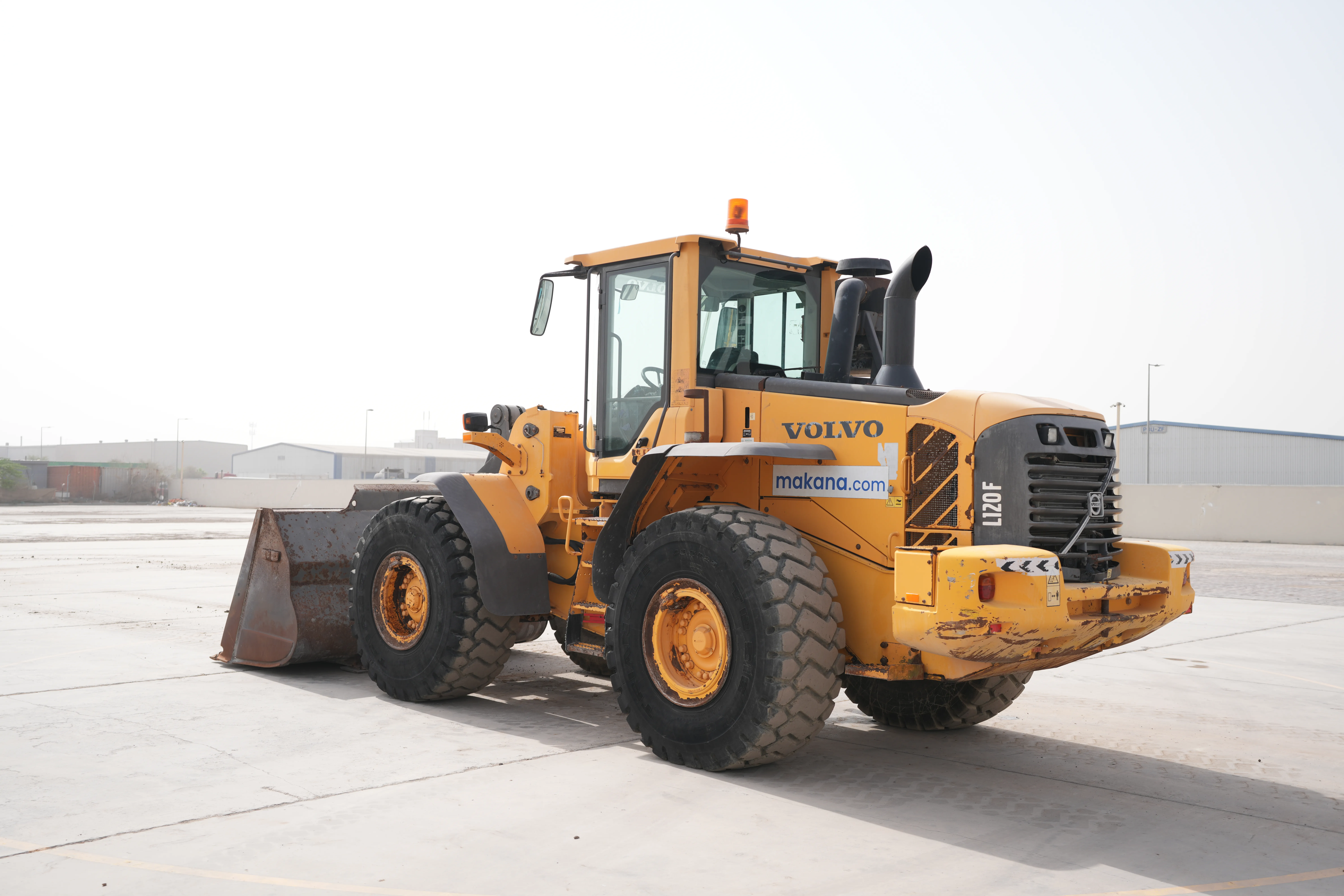 Product-Volvo L120F wheel loader-exterior